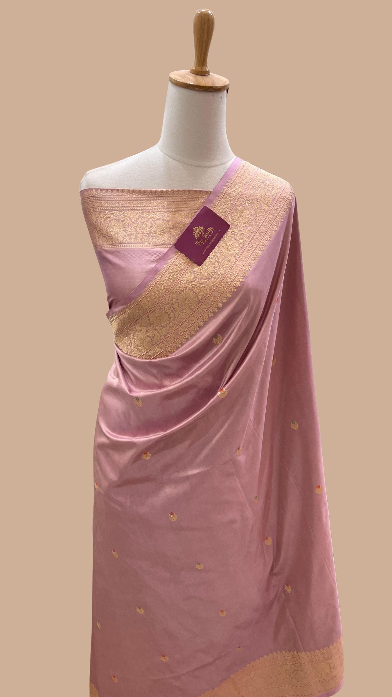 Pure Katan Silk Handloom Banarasi Saree - with kadhua motifs