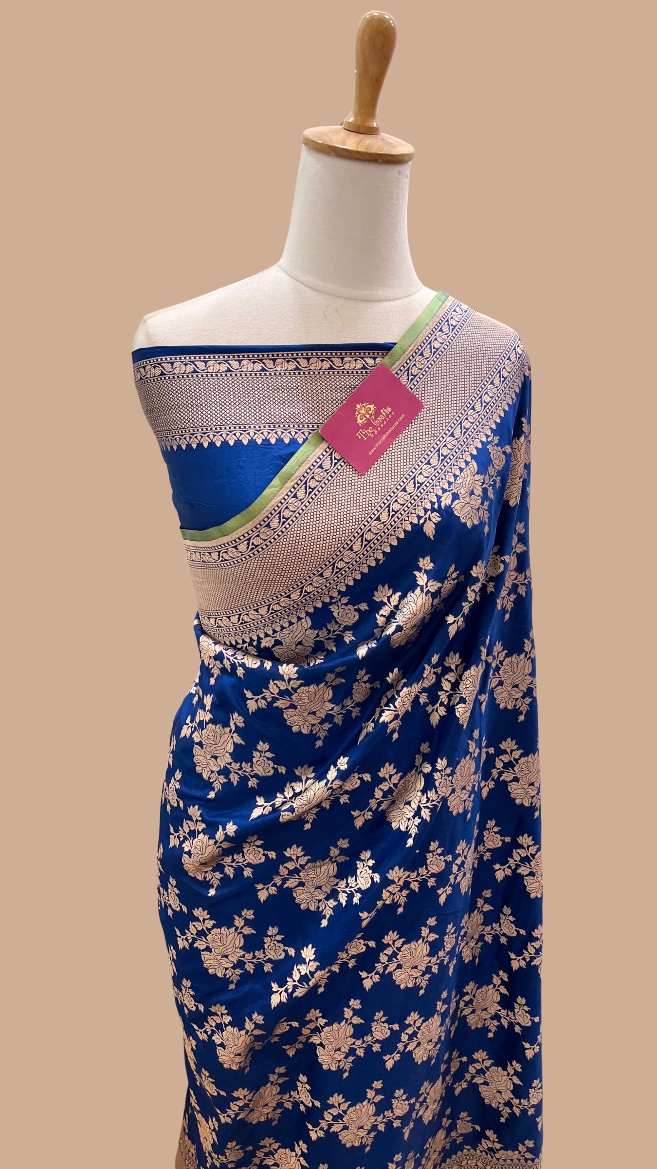 Pure Katan Silk Handloom Banarasi Saree - Jaal work