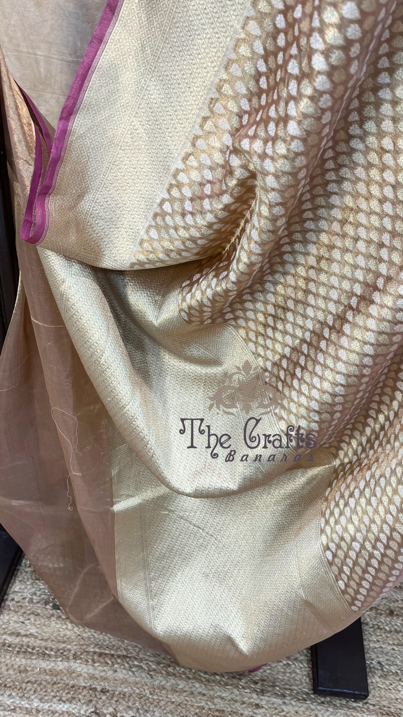 Pure Tissue Silk Handloom Banarasi Saree - Reshmi Zari