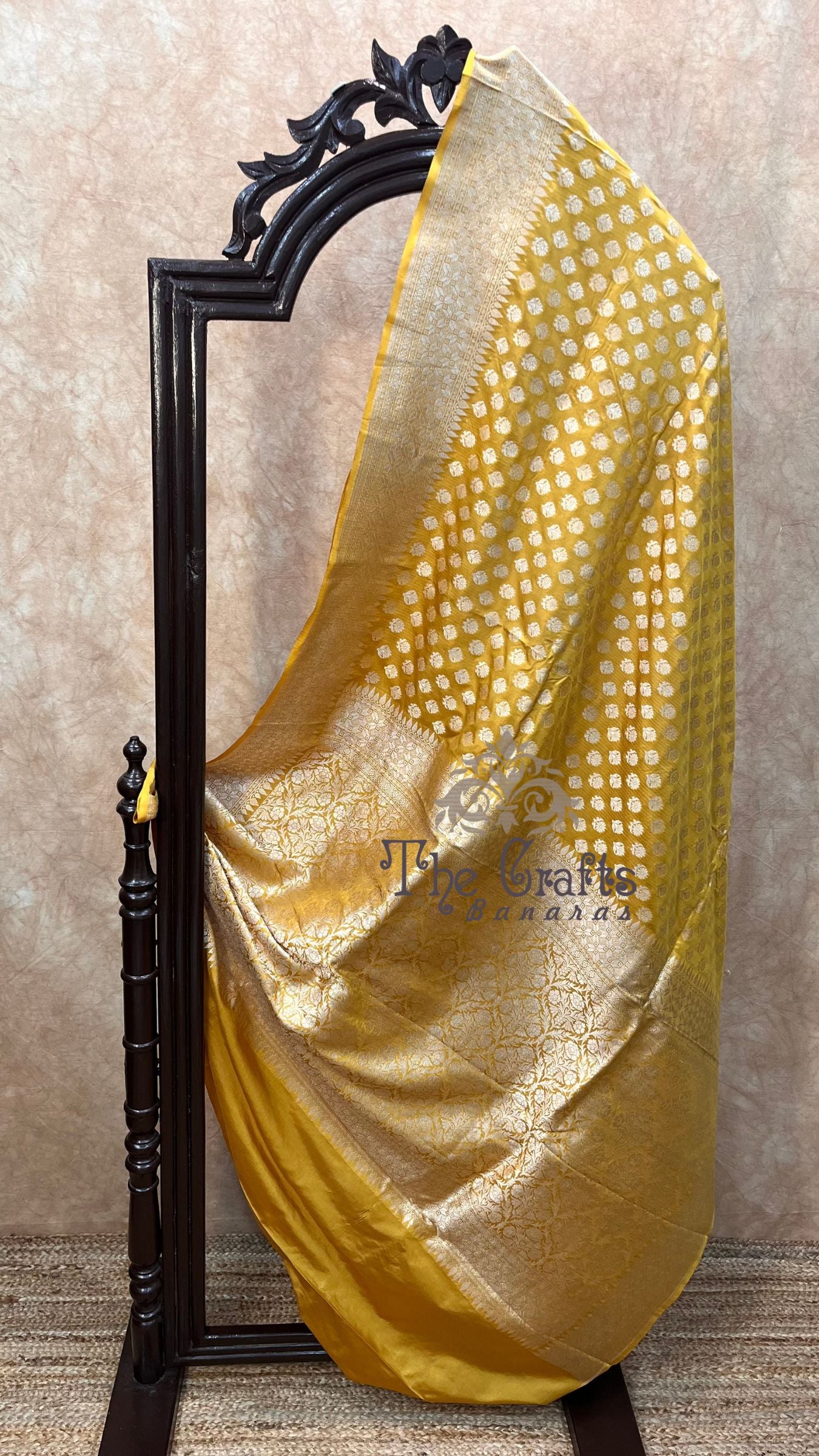 Pure Katan Silk Handloom Banarasi Saree - Jaal work