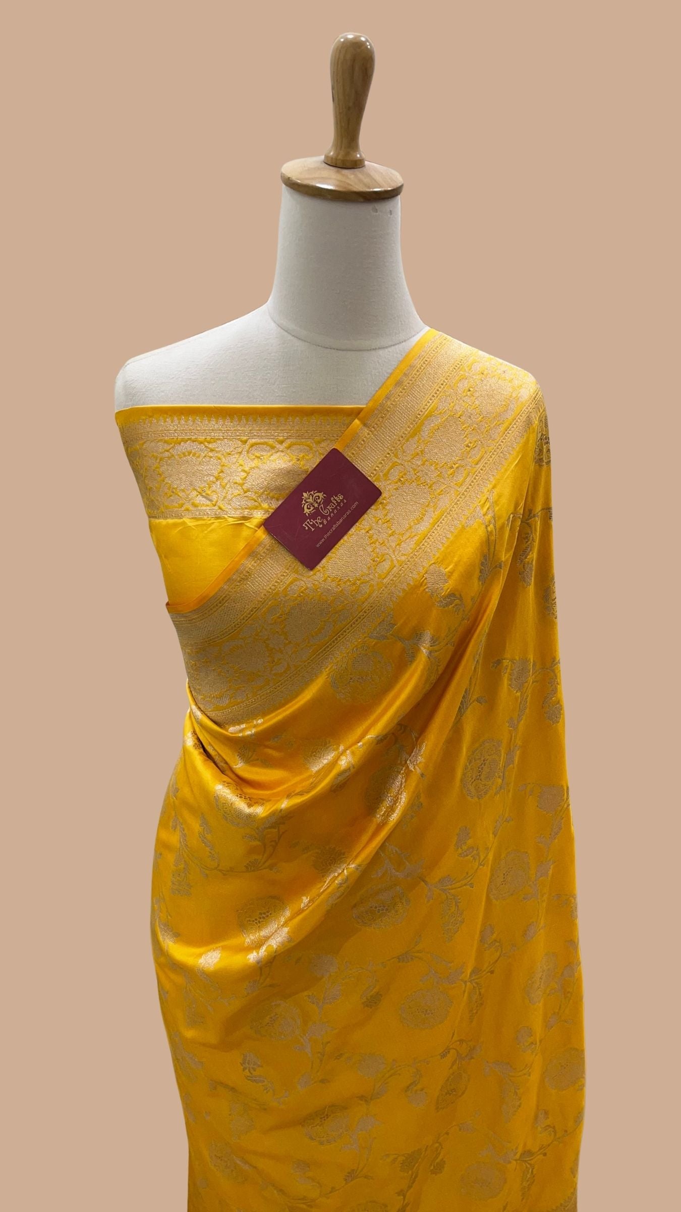 Pure Katan Silk Handloom Banarasi Saree - Jaal work