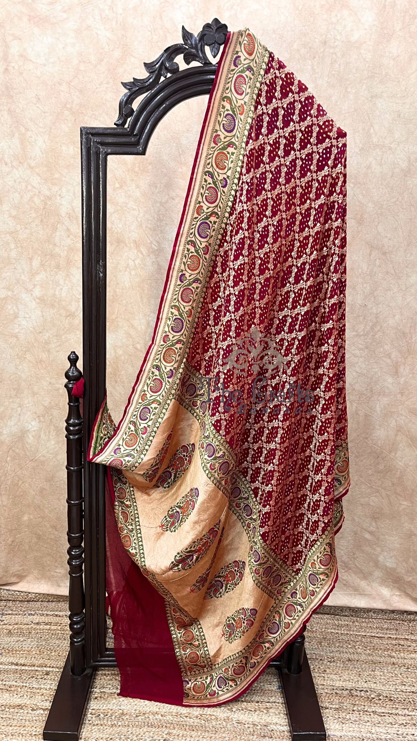 Pure Georgette Banarasi Handloom Bandhej Saree-With Meenakari Work