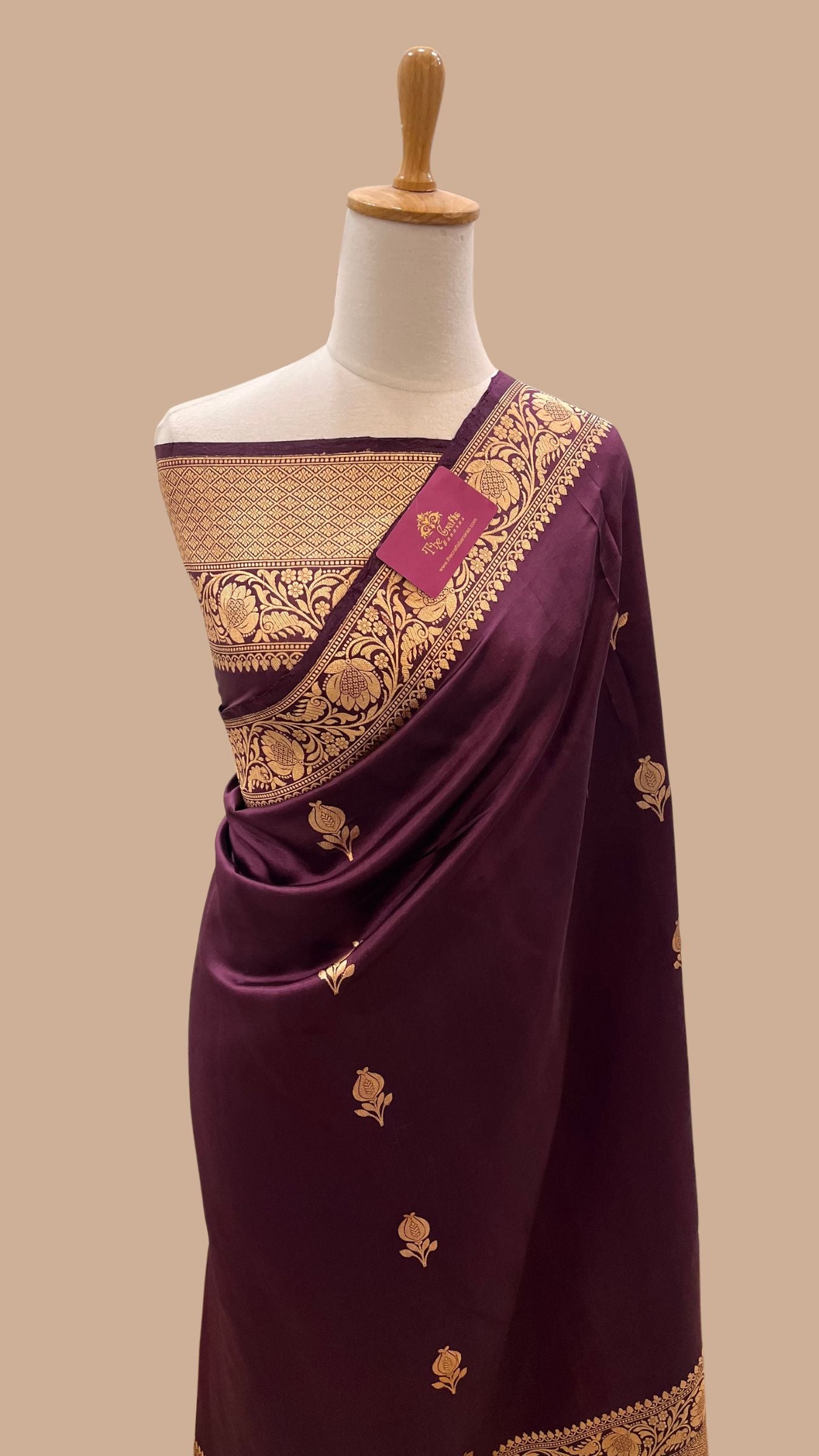 Pure Katan Silk Handloom Banarasi Saree - with kadhua motifs