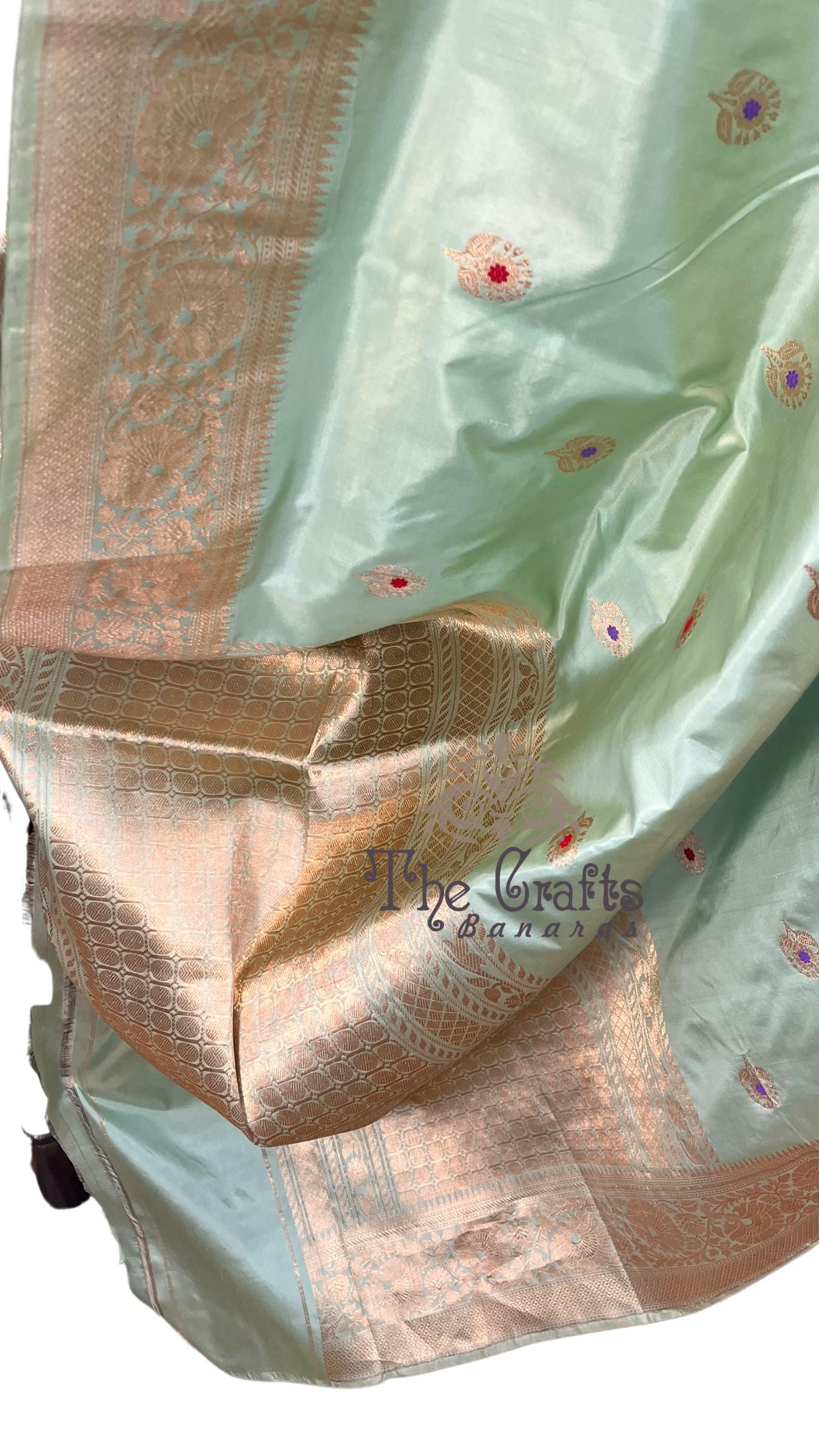 Pure Katan Silk Handloom Banarasi Saree - Kadhua Buti