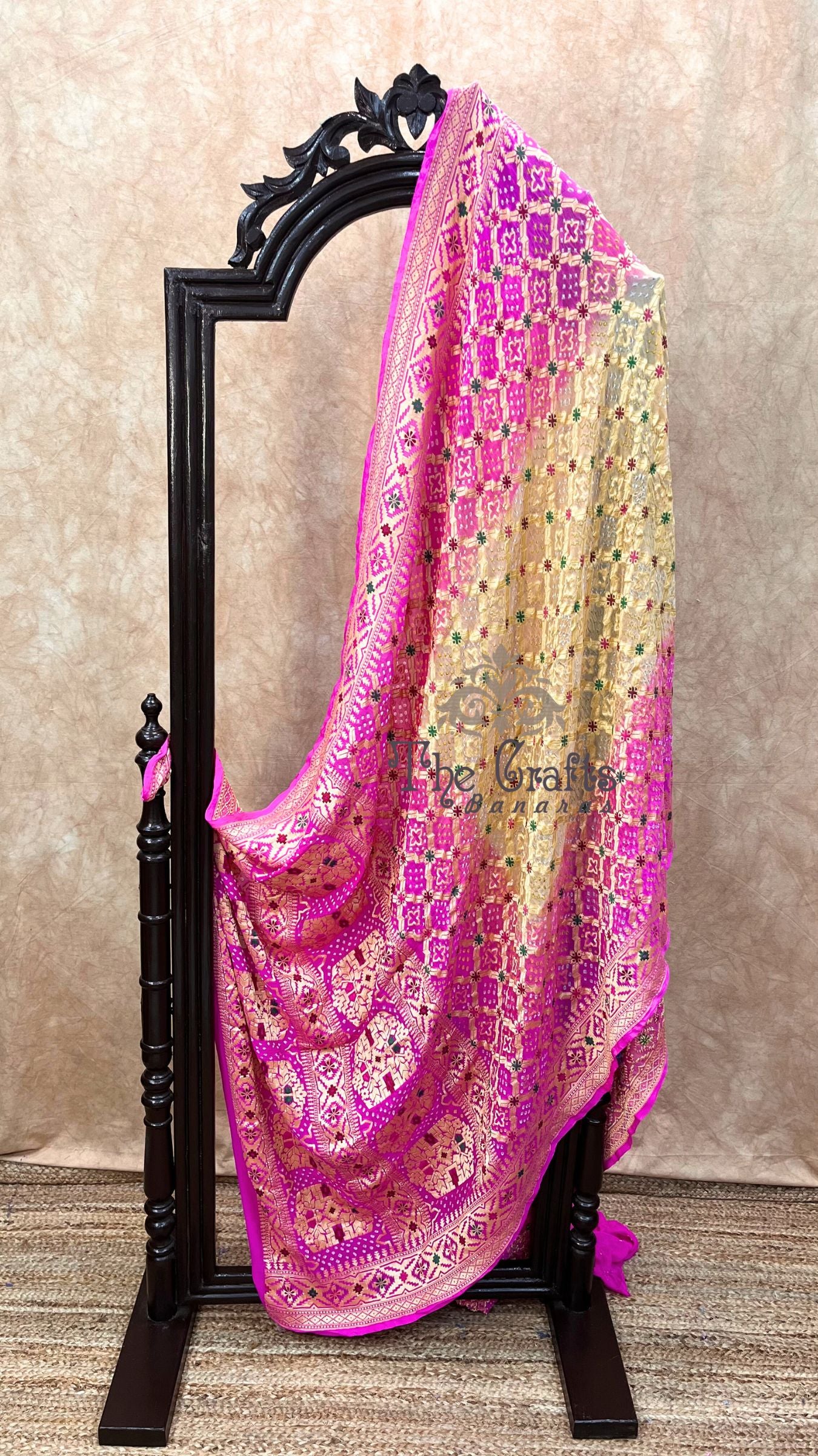 Pure Georgette Banarasi Handloom Bandhej Saree-With Meenakari Work