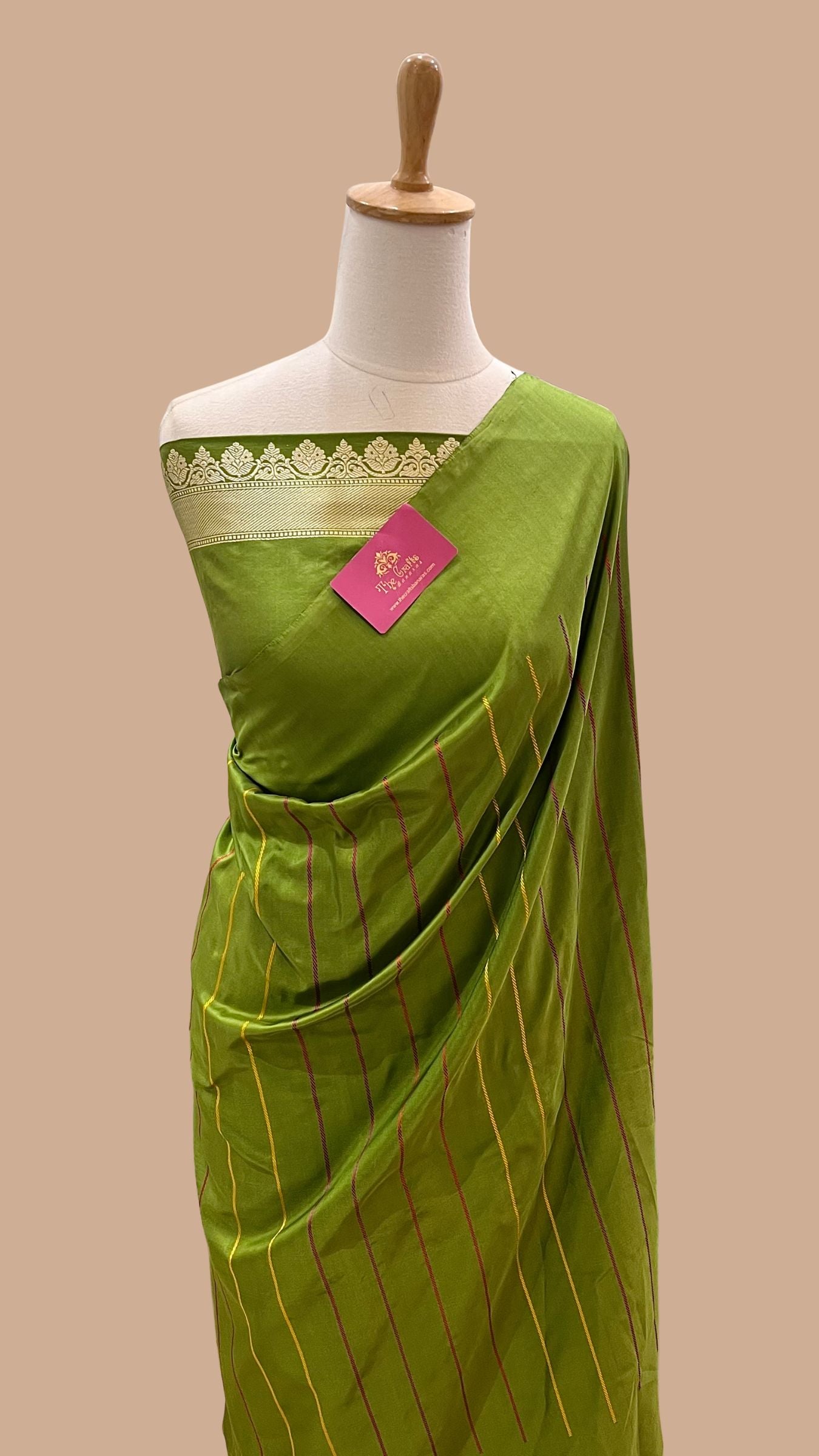 Pure Katan Silk Handloom Banarasi Saree - with kadhua work