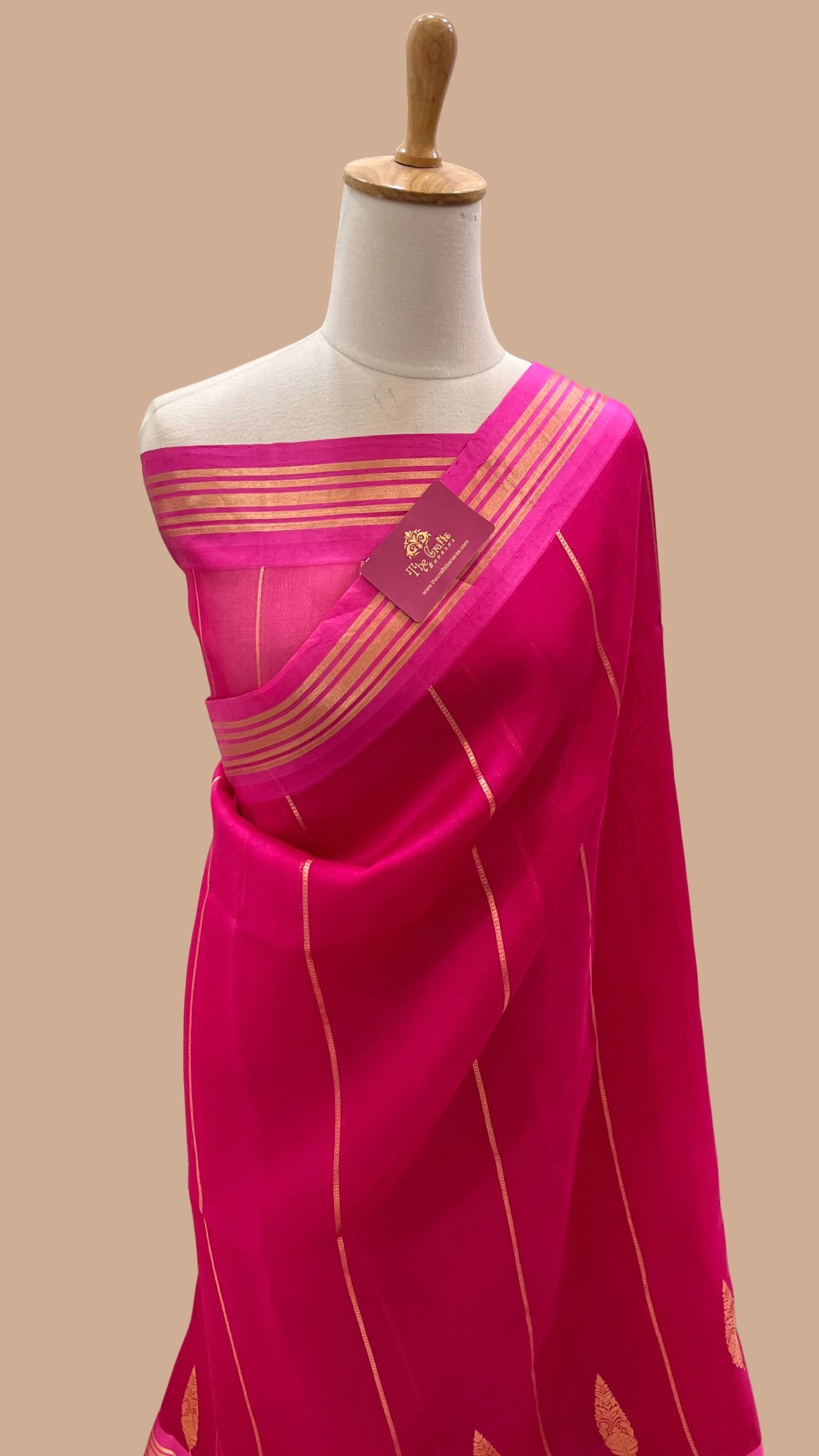 Pure Kora Silk Handloom Banarasi Saree - with kadhua motifs