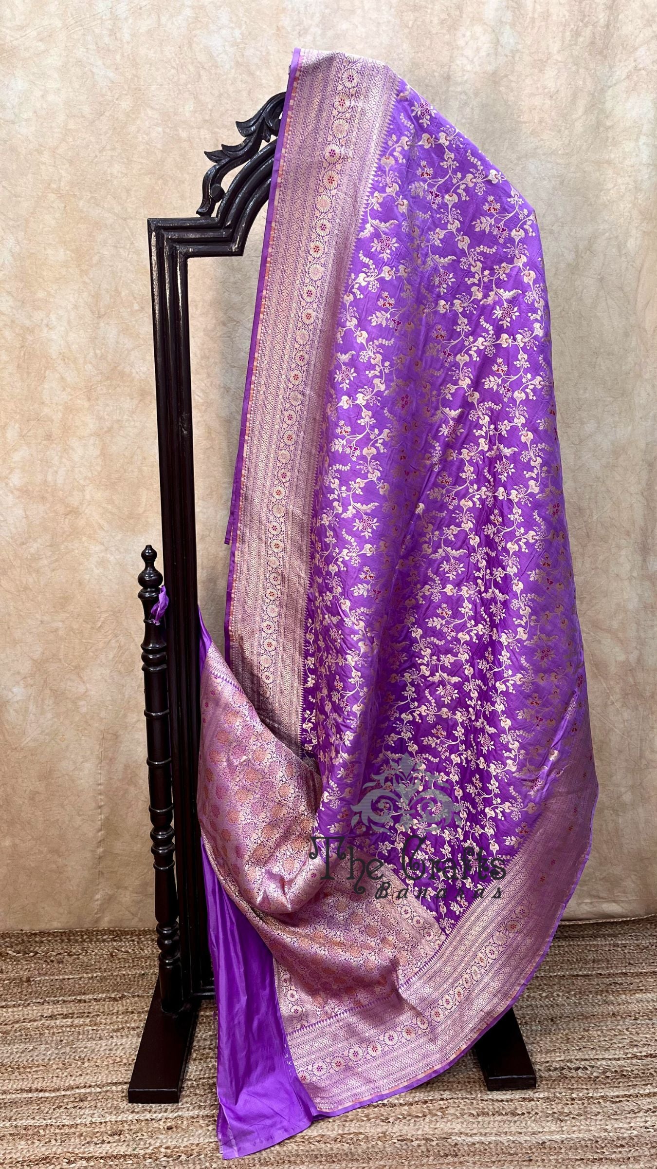 Pure Katan Silk Handloom Banarasi Saree - Jaal Work With Meenakari