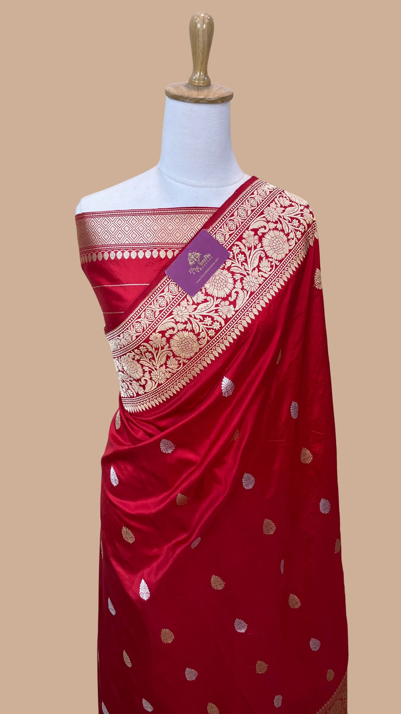 Pure Katan Silk Handloom Banarasi Saree - with sona rupa kadhua motifs
