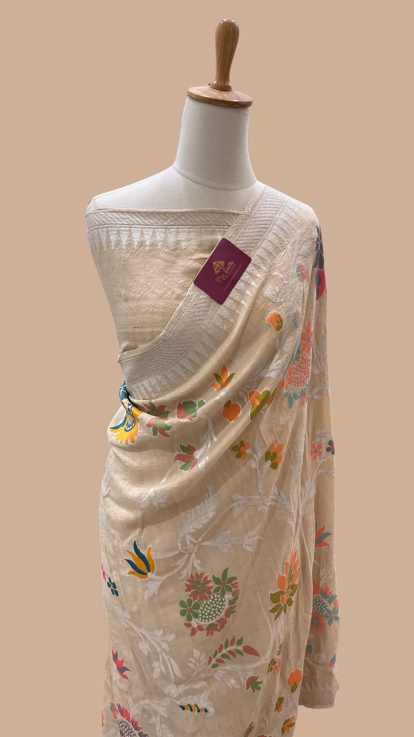 Tussar Georgette Handloom Banarasi Saree - Jaal with Meenakari