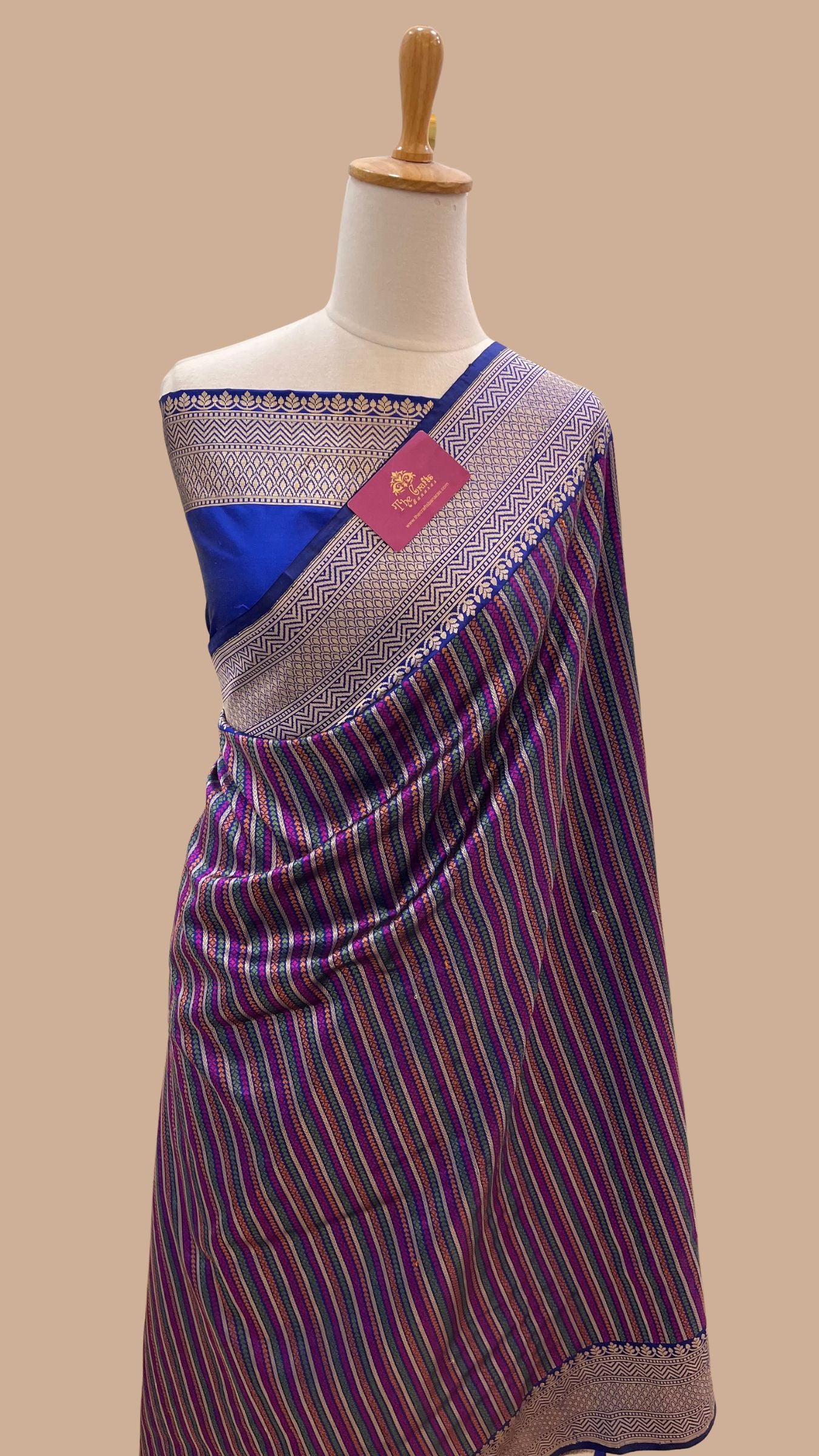 Rangkat Pure Katan Silk Handloom Banarasi Saree - with kadhua work