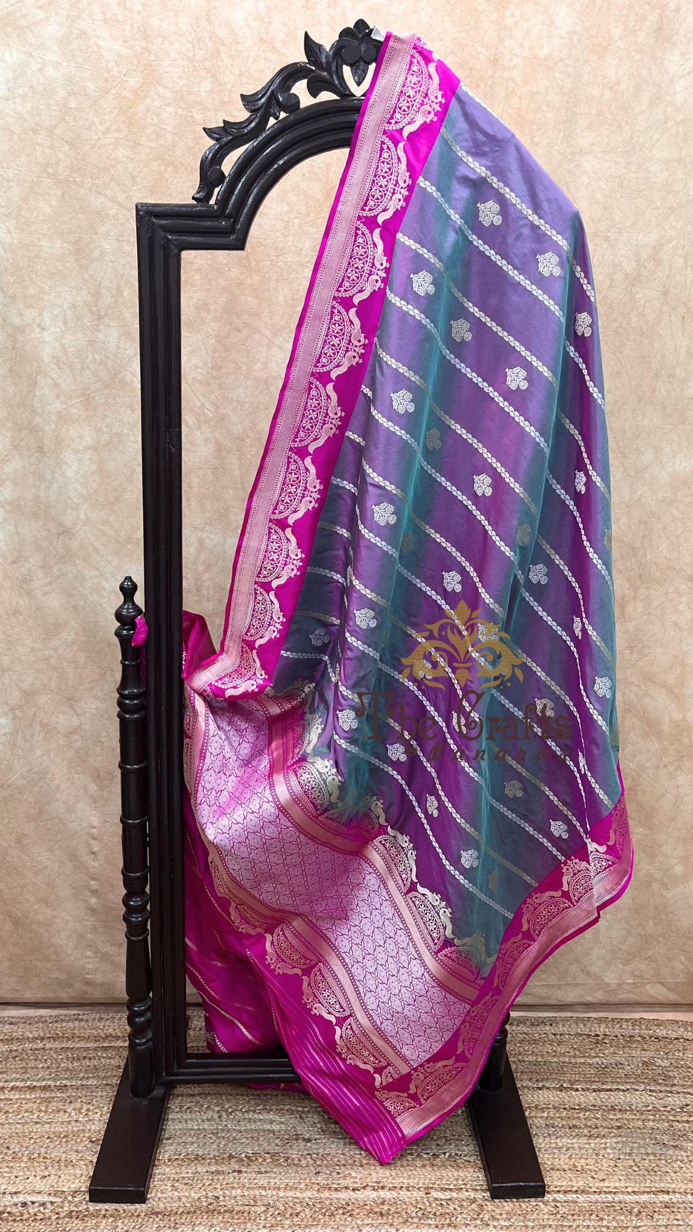 Pure Katan Silk Handloom Banarasi Saree - with sona rupa kadhua motifs