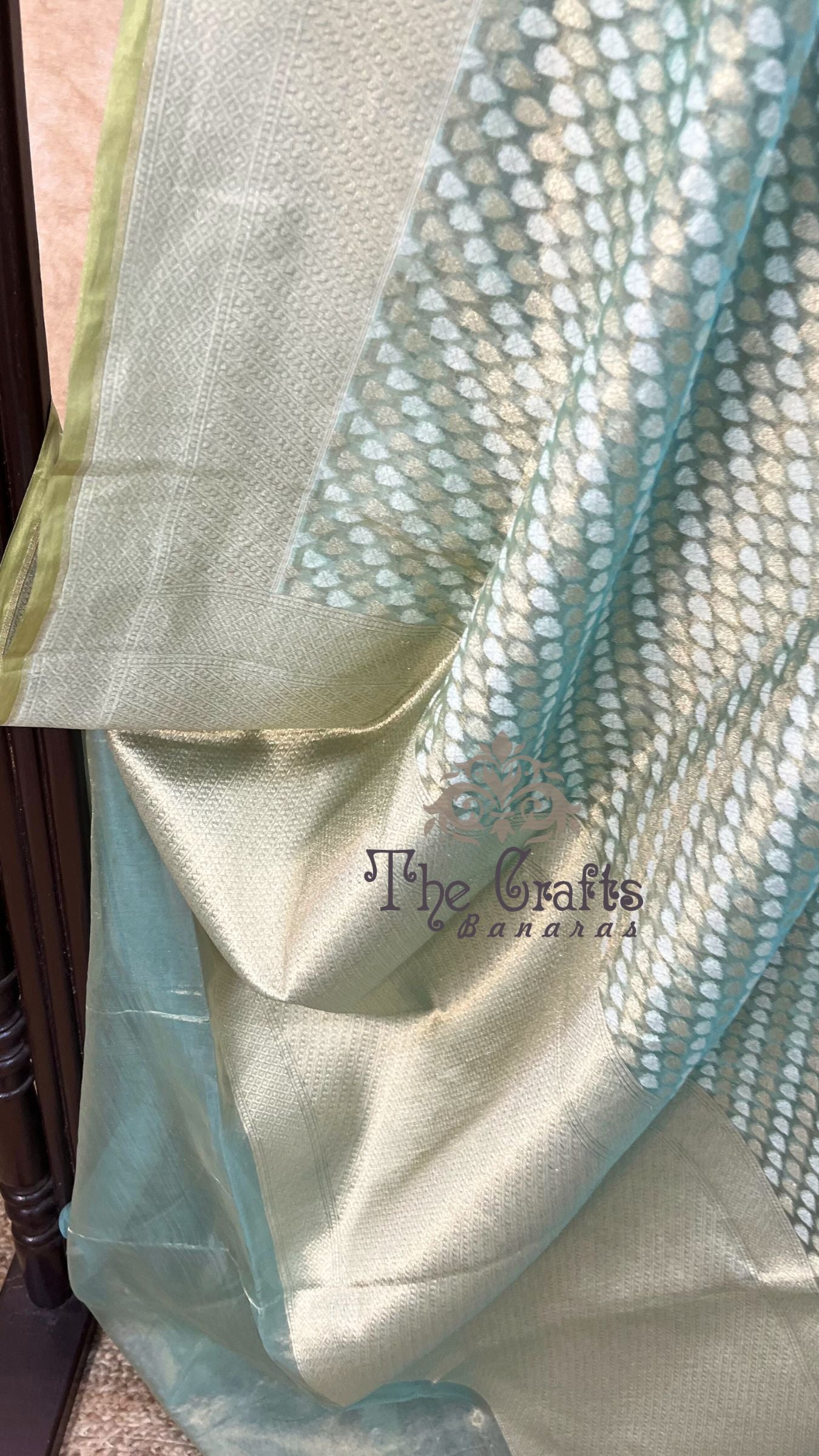 Pure Tissue Silk Handloom Banarasi Saree - Reshmi Zari