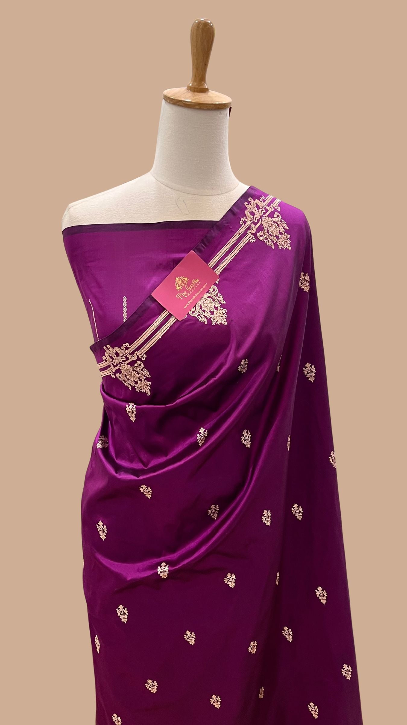 Pure Katan Silk Handloom Banarasi Saree - Kadhua Motifs