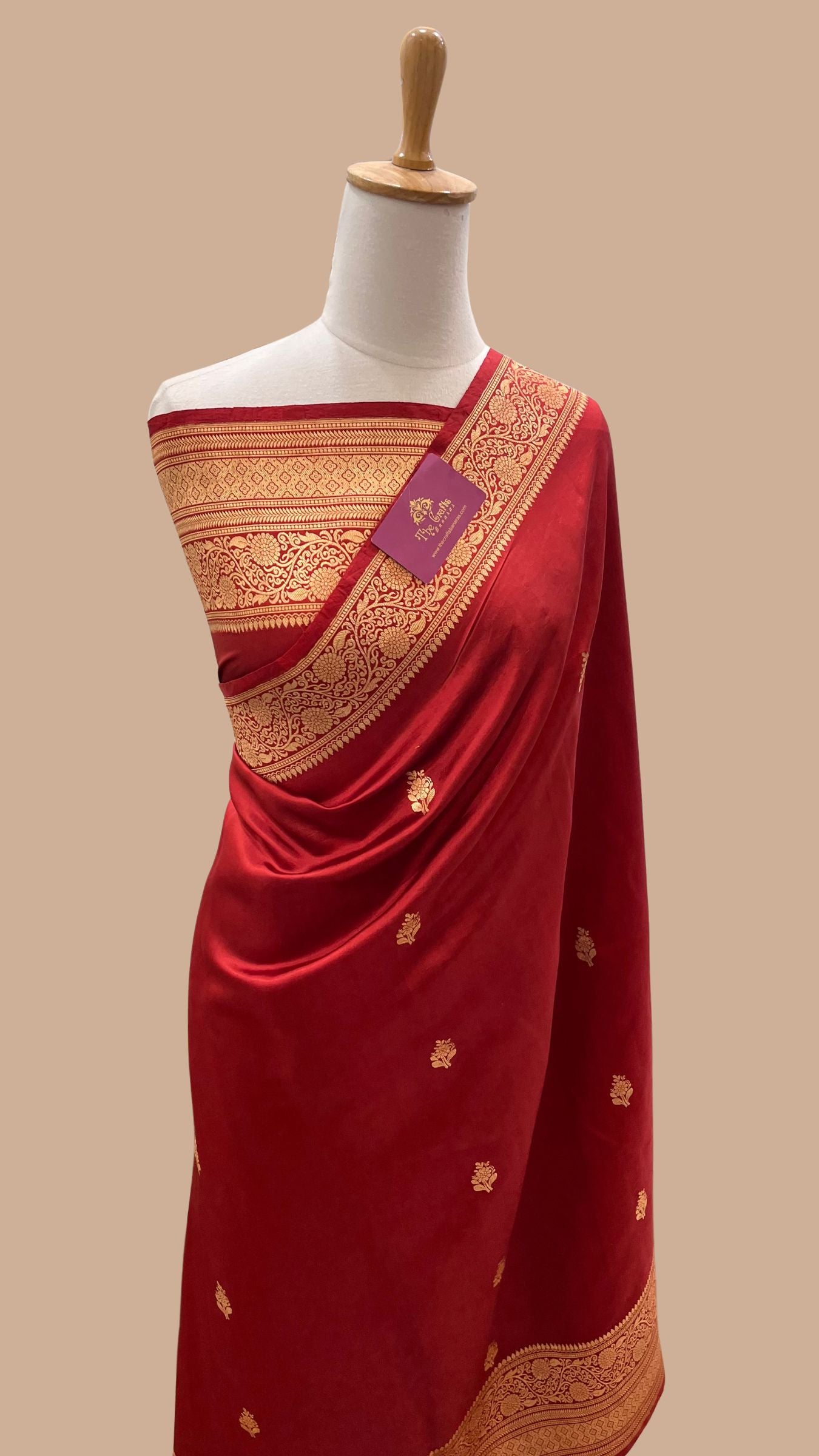 Pure Katan Silk Handloom Banarasi Saree - with kadhua motifs