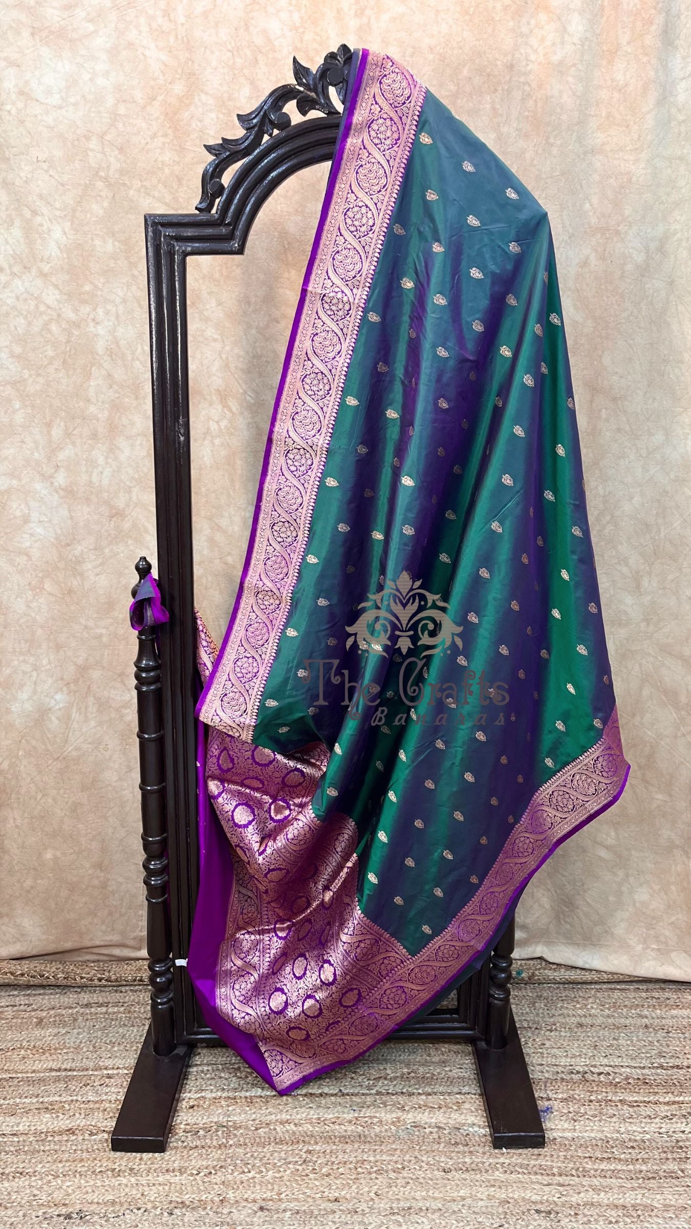 Pure Katan Silk Handloom Banarasi Saree - Kadhua Buti