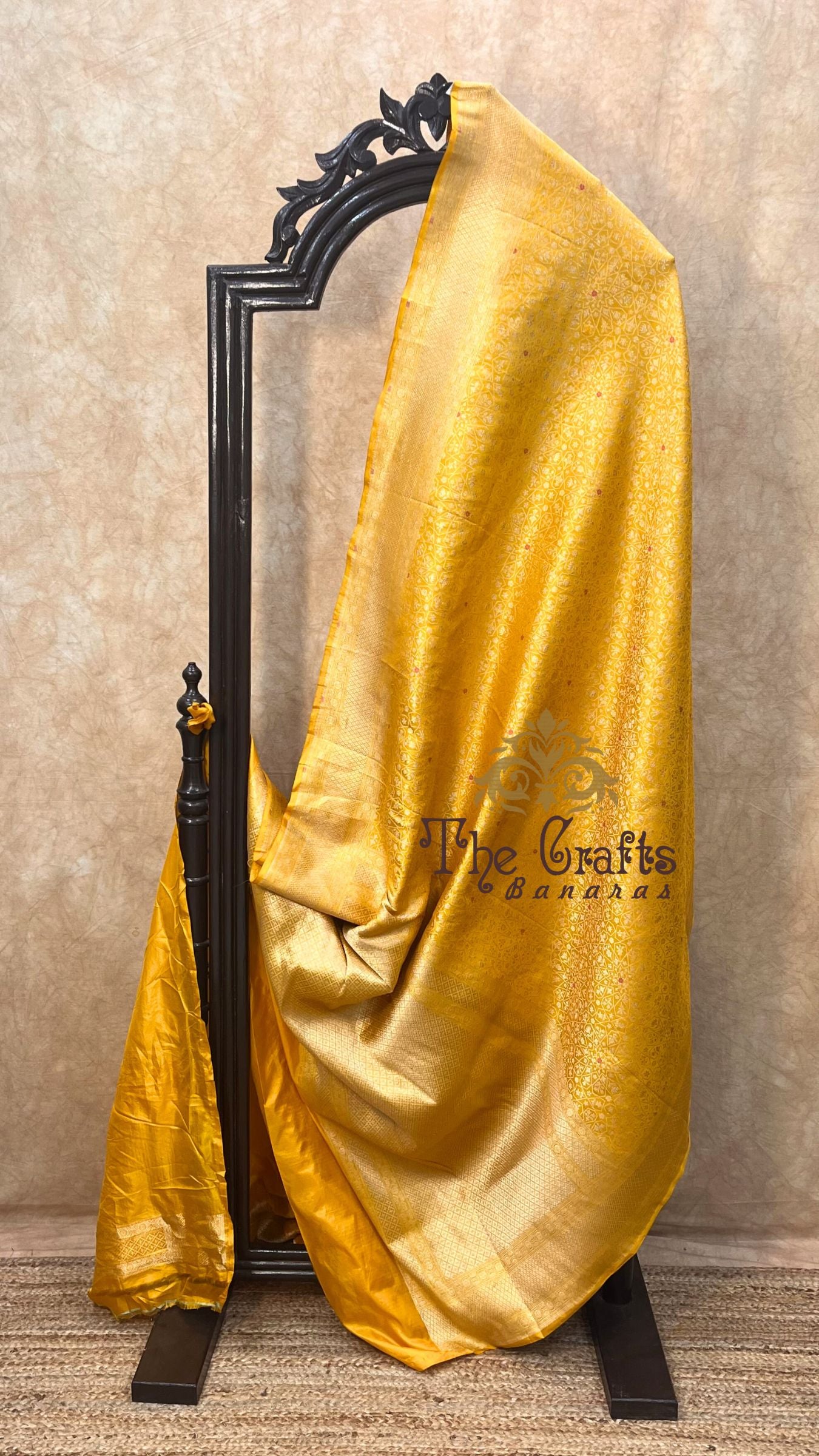 Pure Katan Silk Handloom Banarasi Saree - Tanchui Brocade Meena