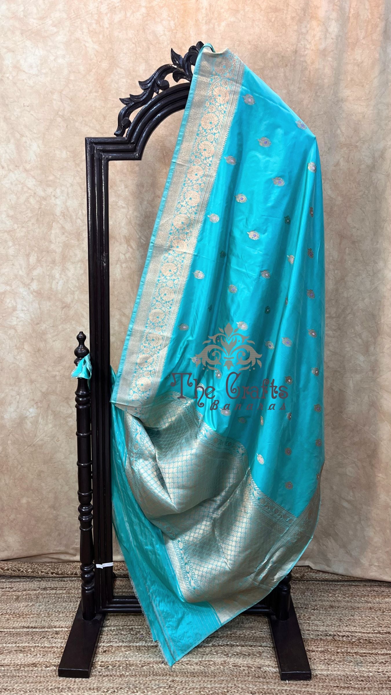 Pure Katan Silk Handloom Banarasi Saree - Kadhua Buti