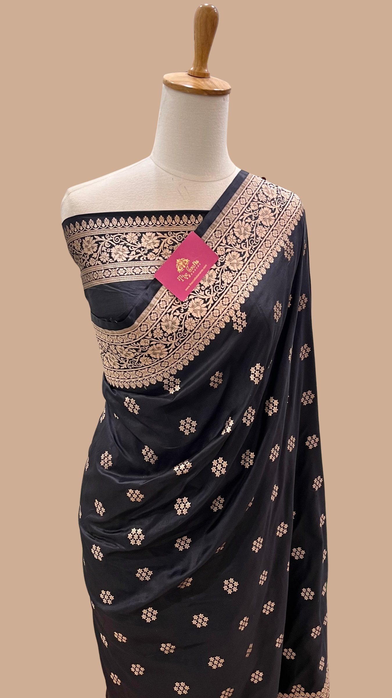 Pure Katan Silk Handloom Banarasi Saree - Motifs work
