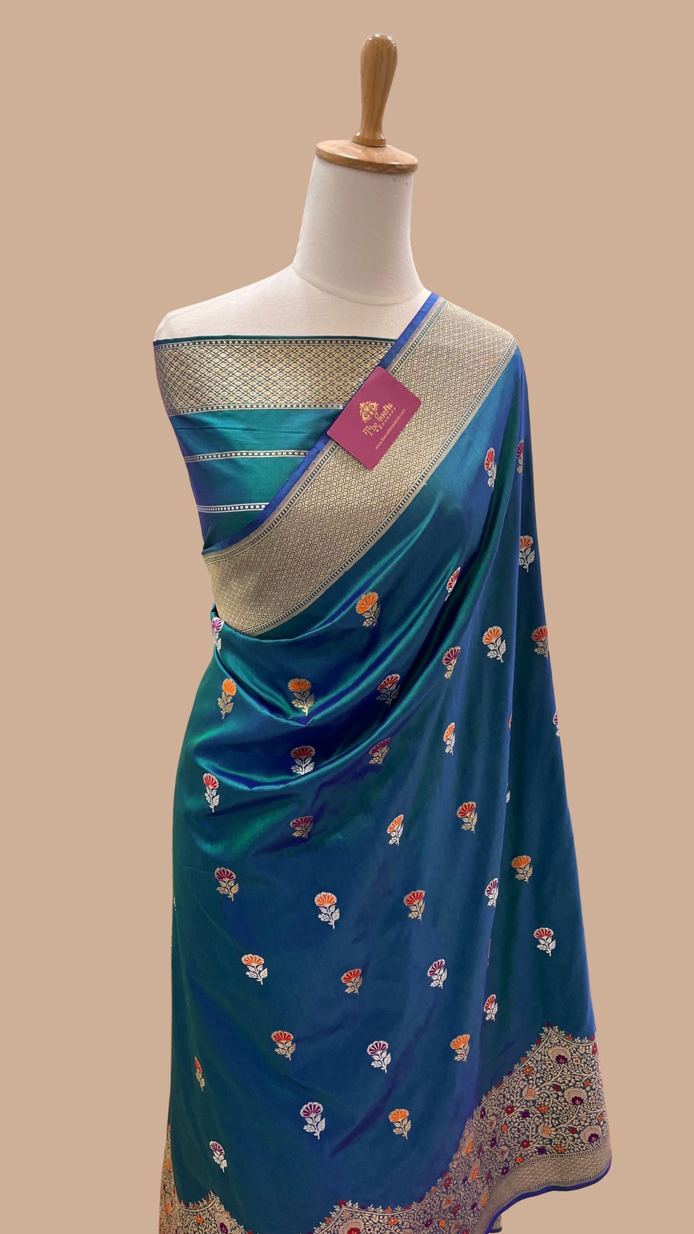 Pure Katan Silk Handloom Banarasi Saree - with kadhua meenakari motifs