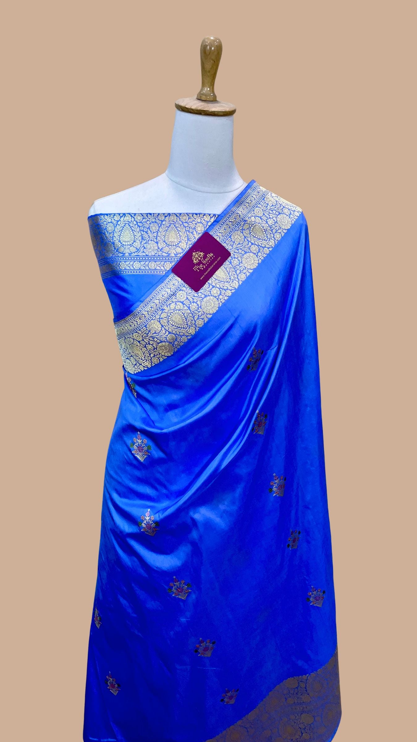 Pure Katan Silk Handloom Banarasi Saree - with kadhua meenakari motifs
