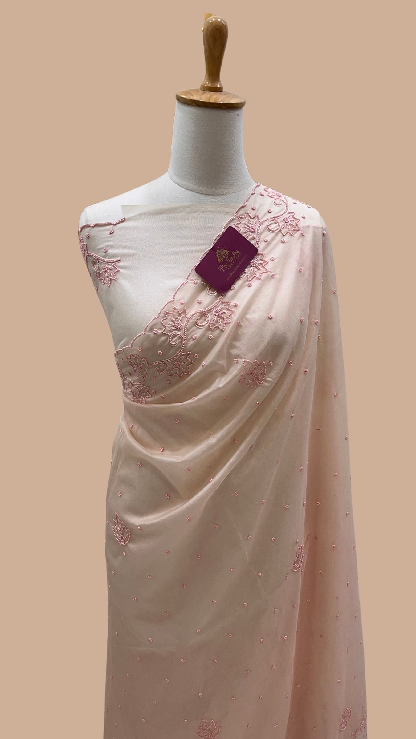 Pure Organza Silk Handloom Banarasi Saree - handwork motifs
