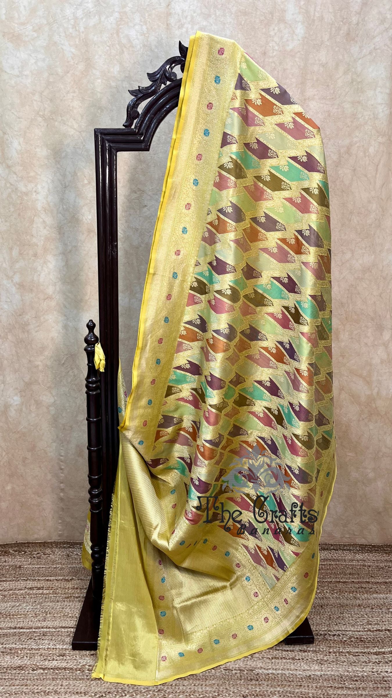 Rangkat Pure Katan Silk Handloom Banarasi Saree - All Over Kadiyal Jaal Work