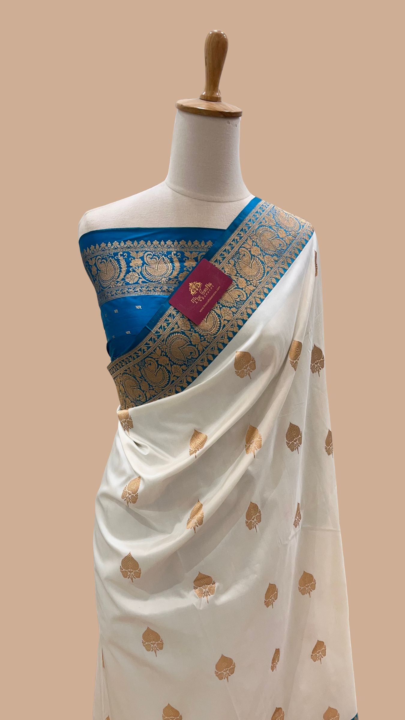Pure Katan Silk Handloom Banarasi Saree - with kadhua motifs