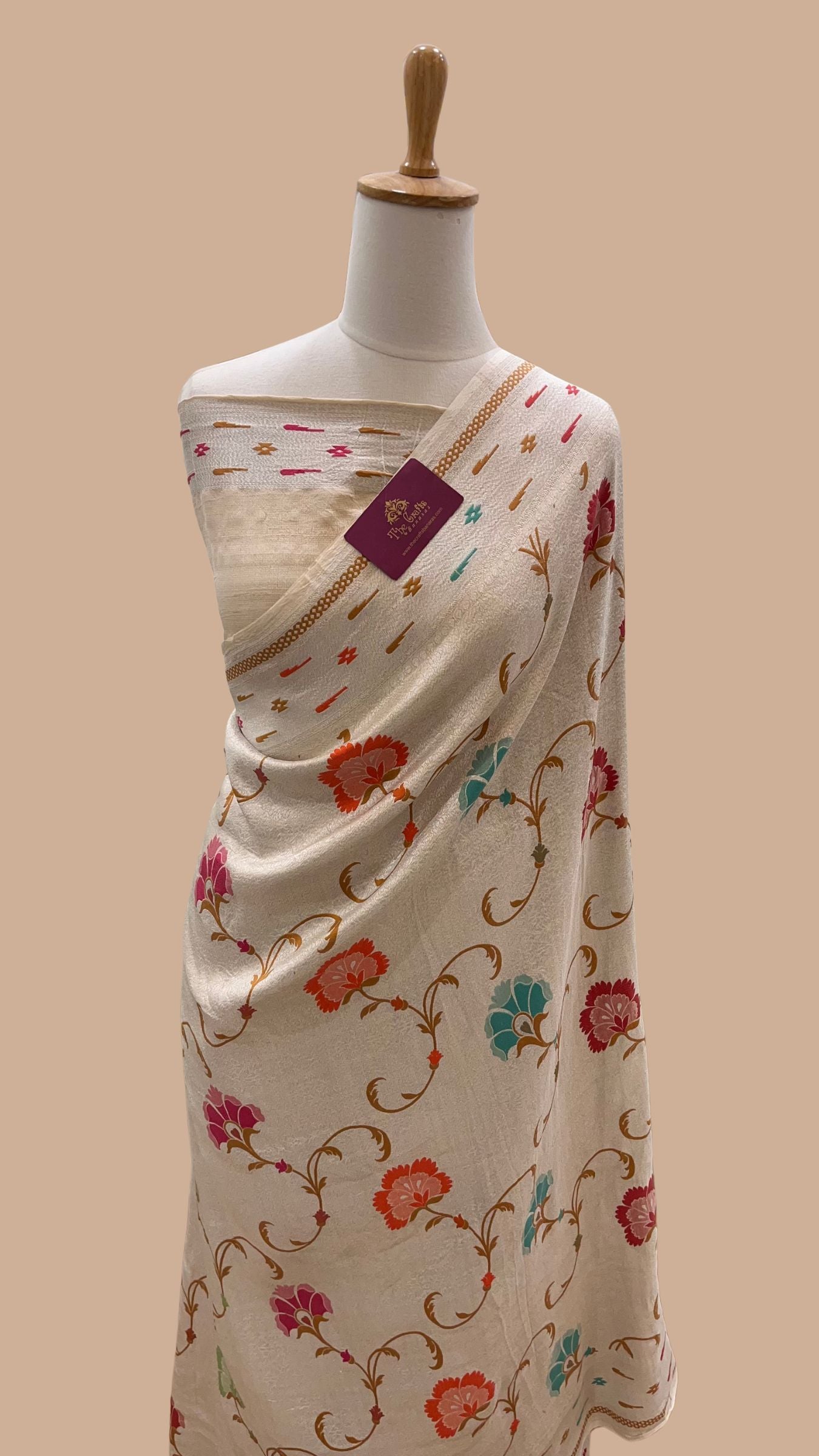 Tussar Georgette Handloom Banarasi Saree - Jaal with Meenakari