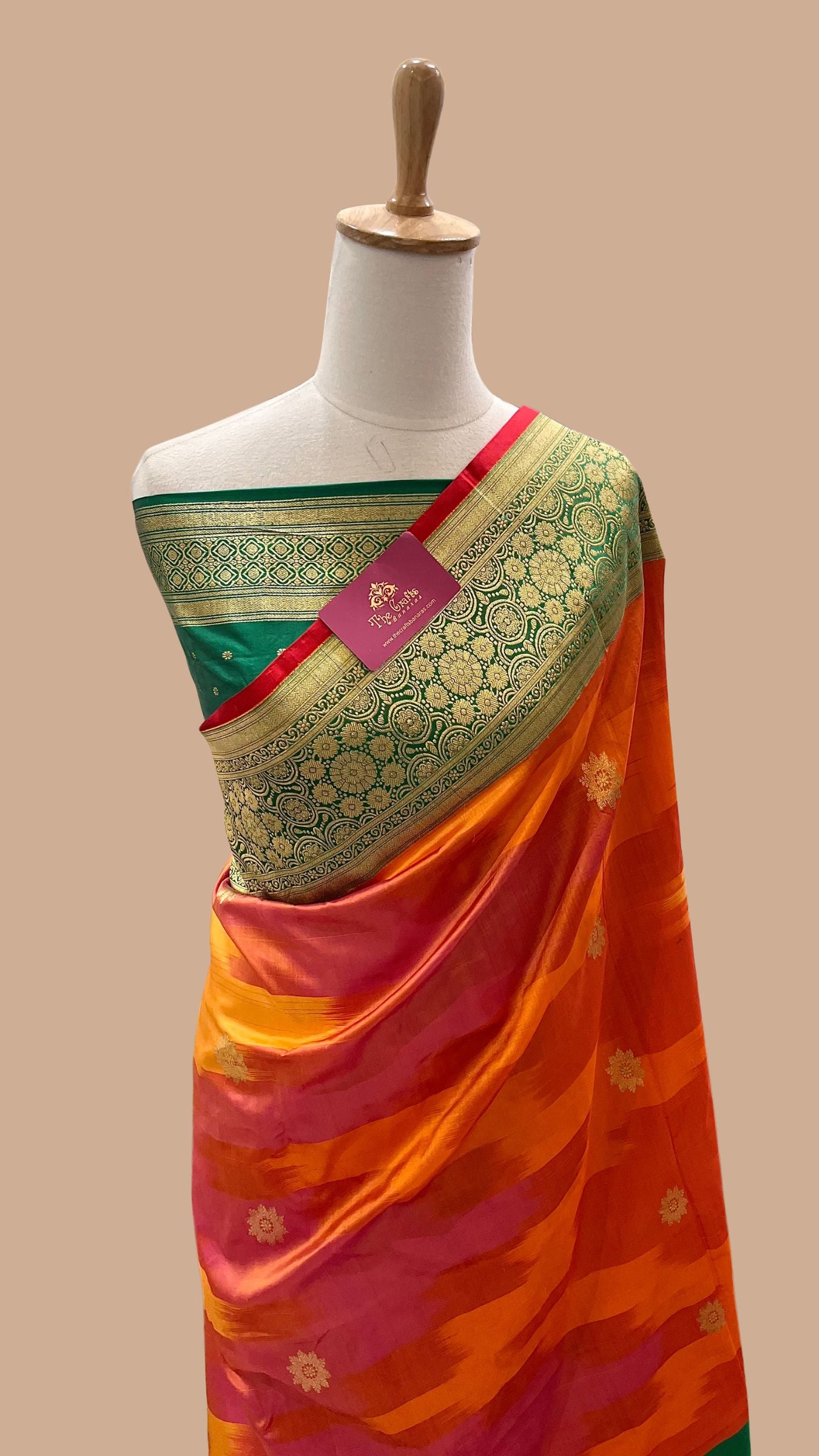 Pure Katan Silk Handloom Banarasi Saree - with kadhua motifs