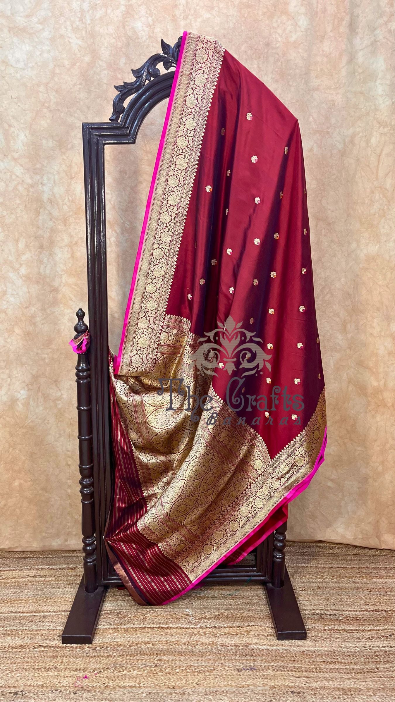 Pure Katan Silk Handloom Banarasi Saree - with kadhua zari work