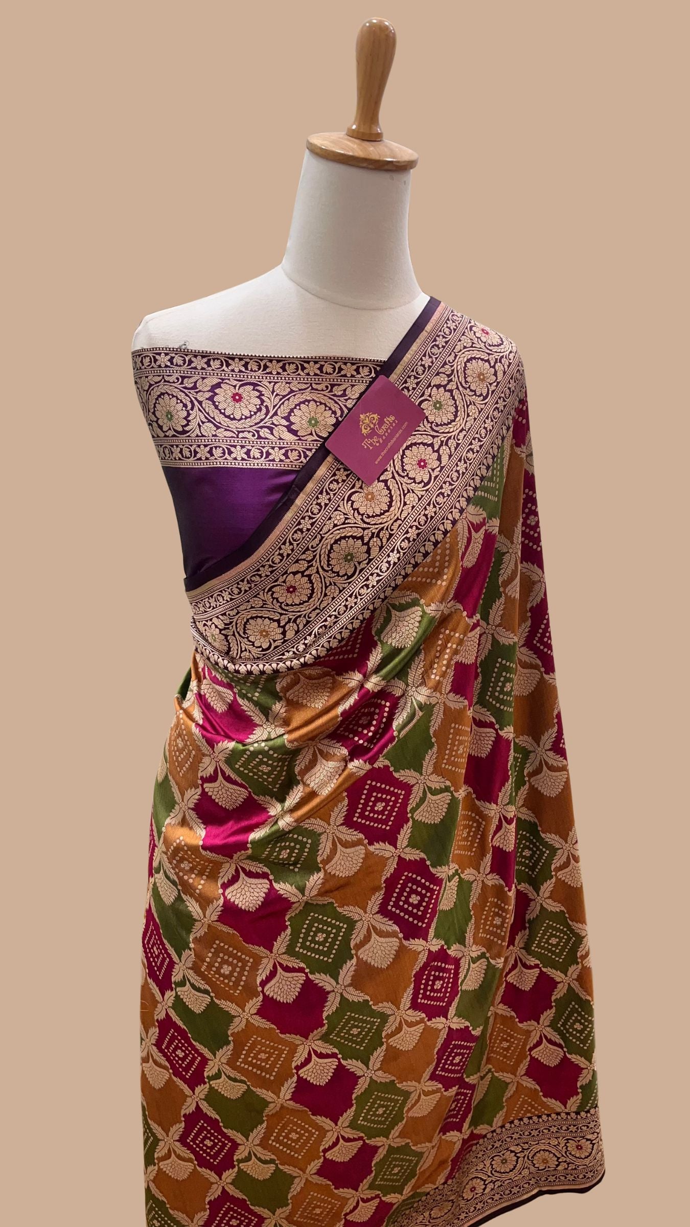 Rangkat Pure Katan Silk Handloom Banarasi Saree - Jaal Work With Meenakari