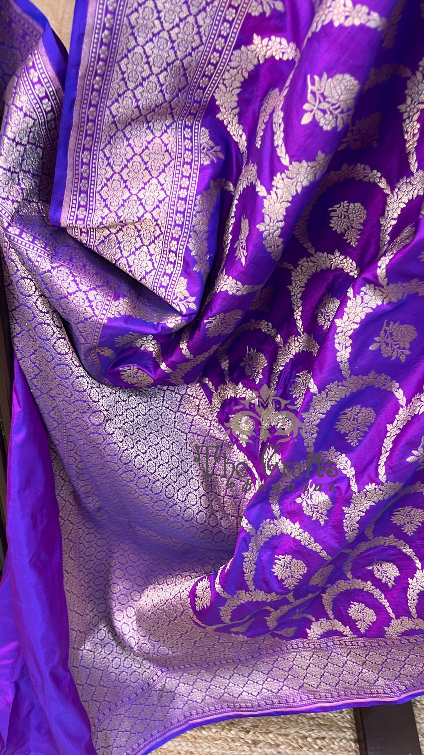 Pure Katan Silk Handloom Banarasi Saree - Jaal work