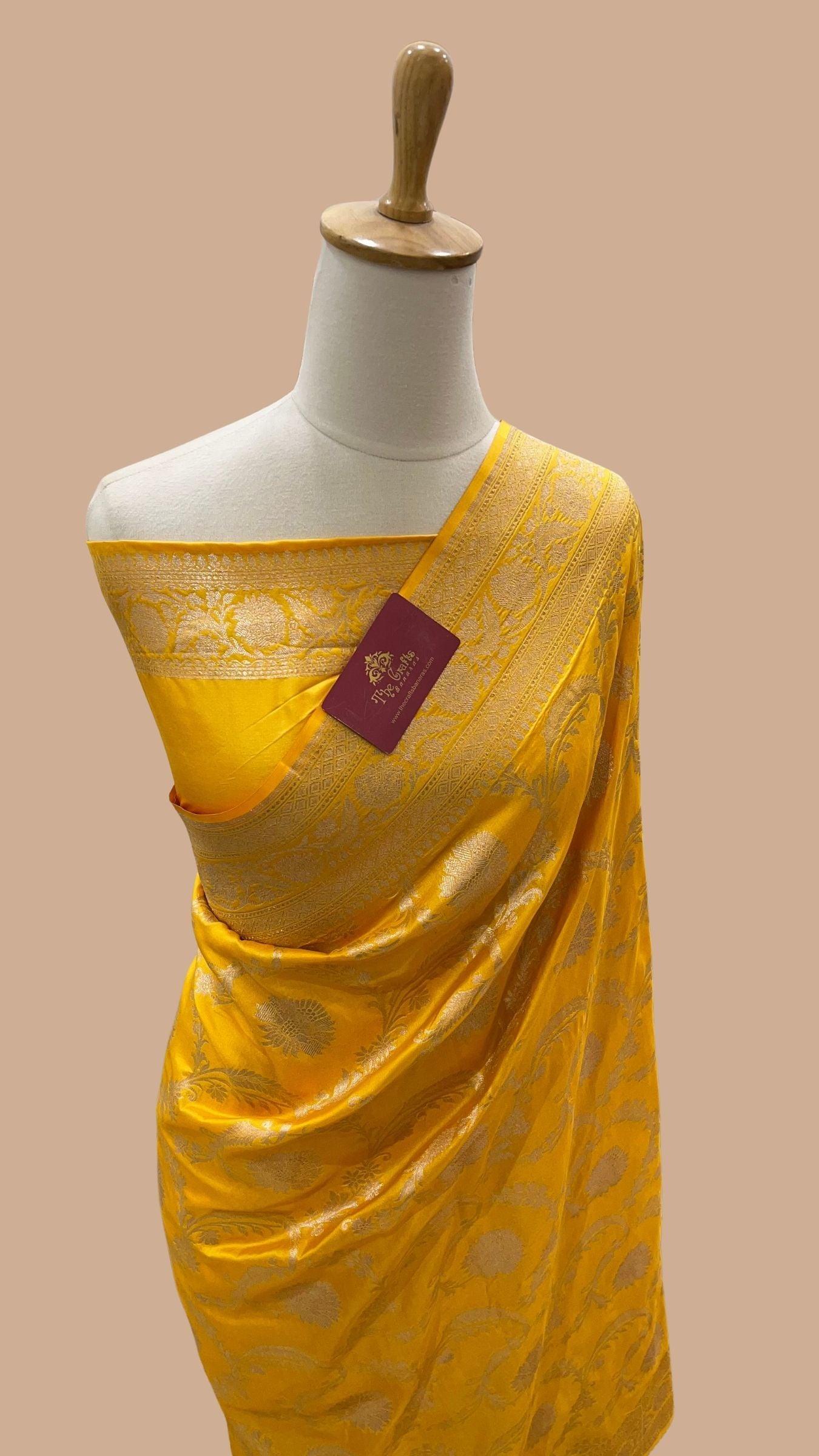 Pure Katan Silk Handloom Banarasi Saree - Jaal work