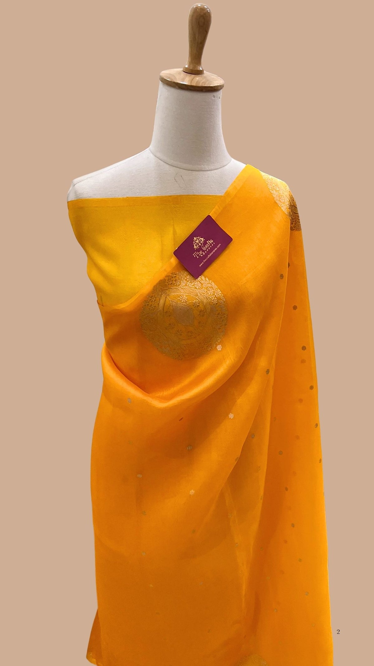 Pure Kora Silk Handloom Banarasi Saree - With Kadhua motifs