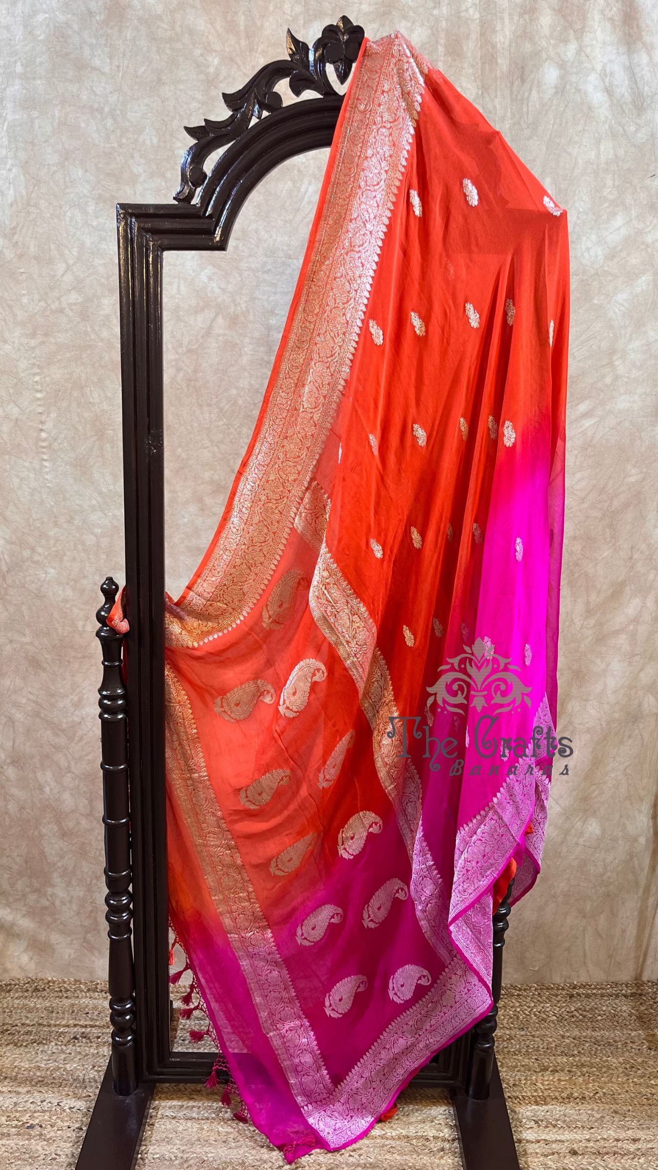 Pure Georgette Banarasi Handloom Saree - Silver Zari