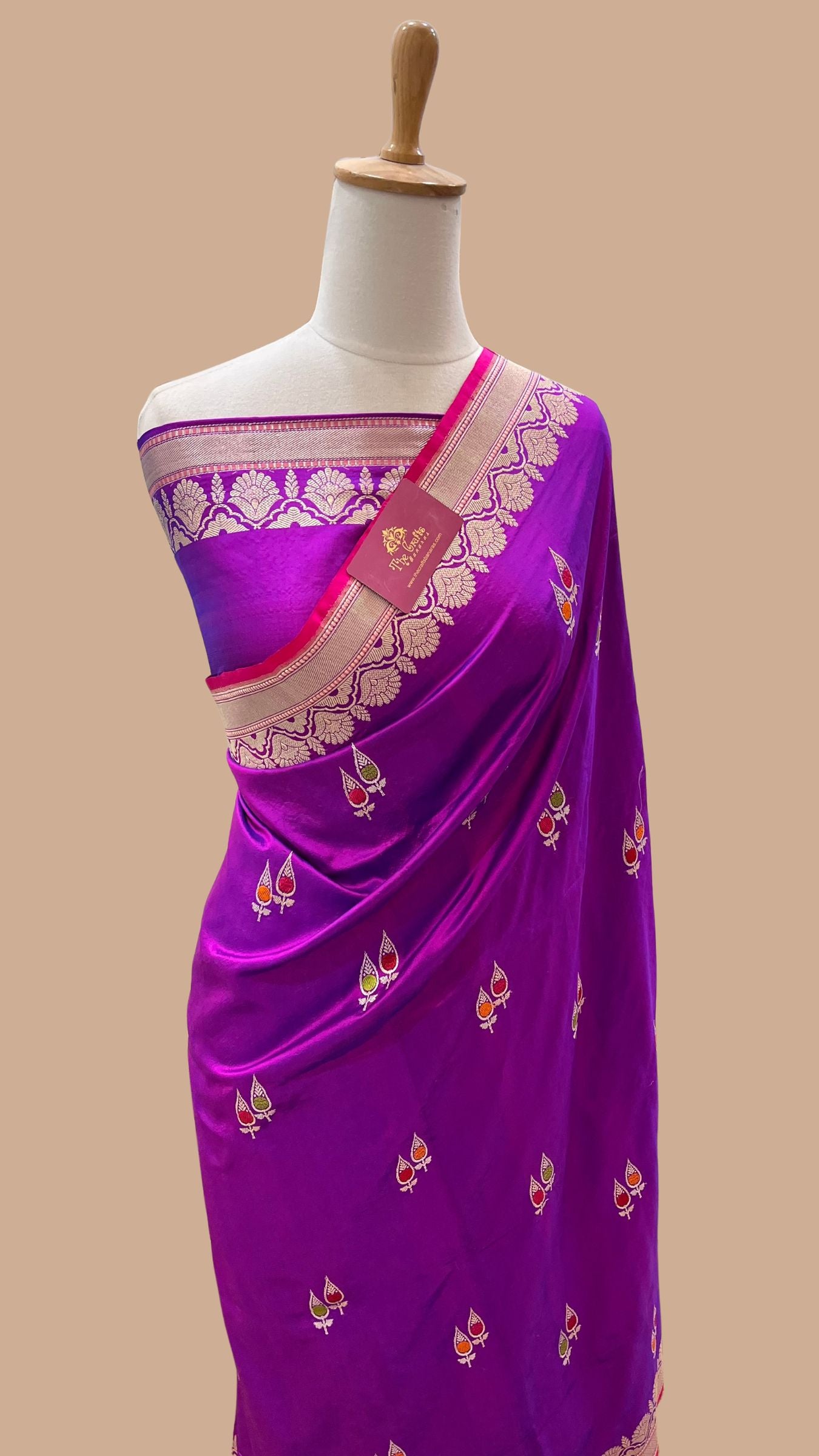 Pure Katan Silk Handloom Banarasi Saree - with kadhua meenakari motifs