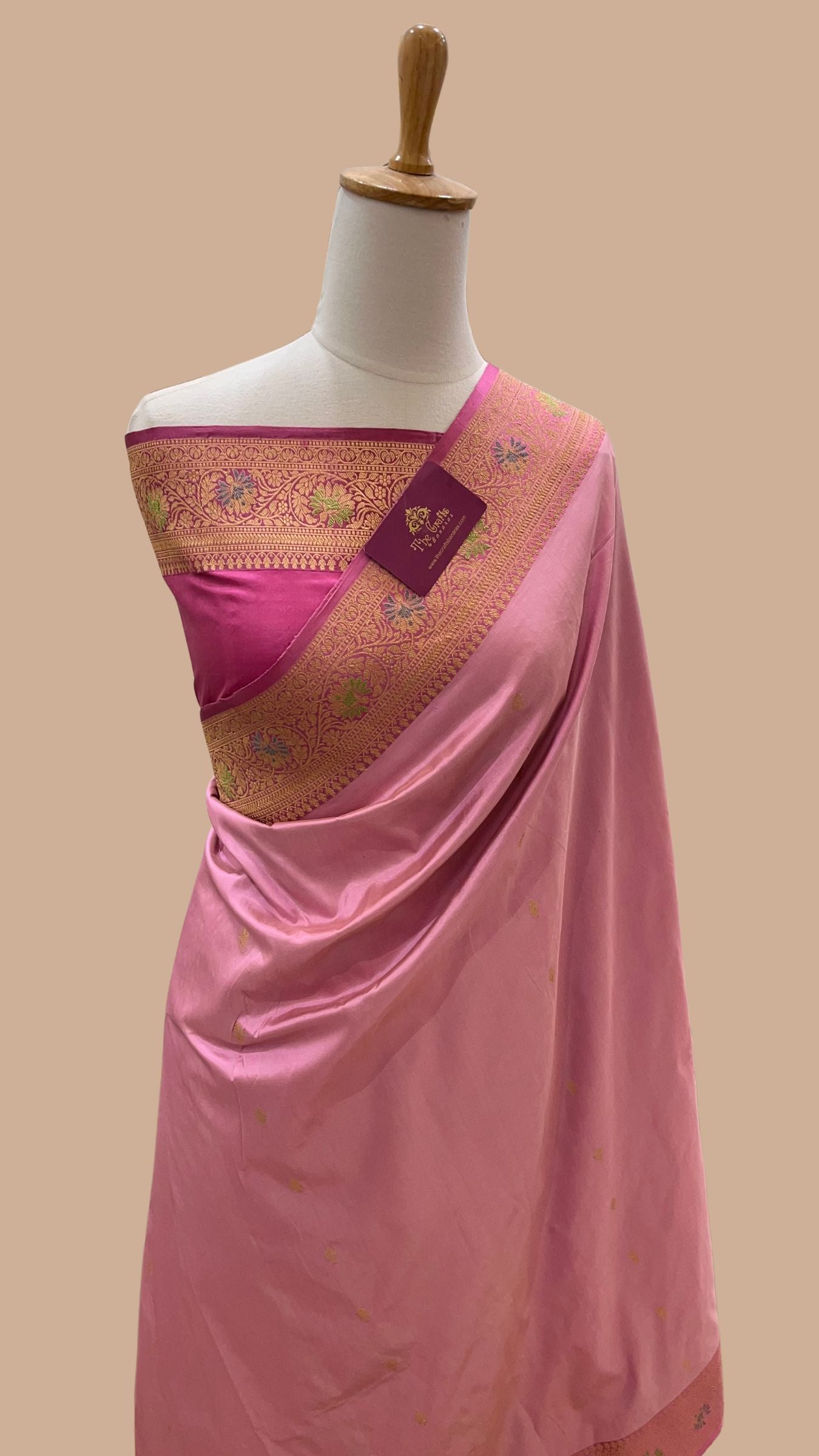 Pure Katan Silk Handloom Banarasi Saree - with kadhua motifs