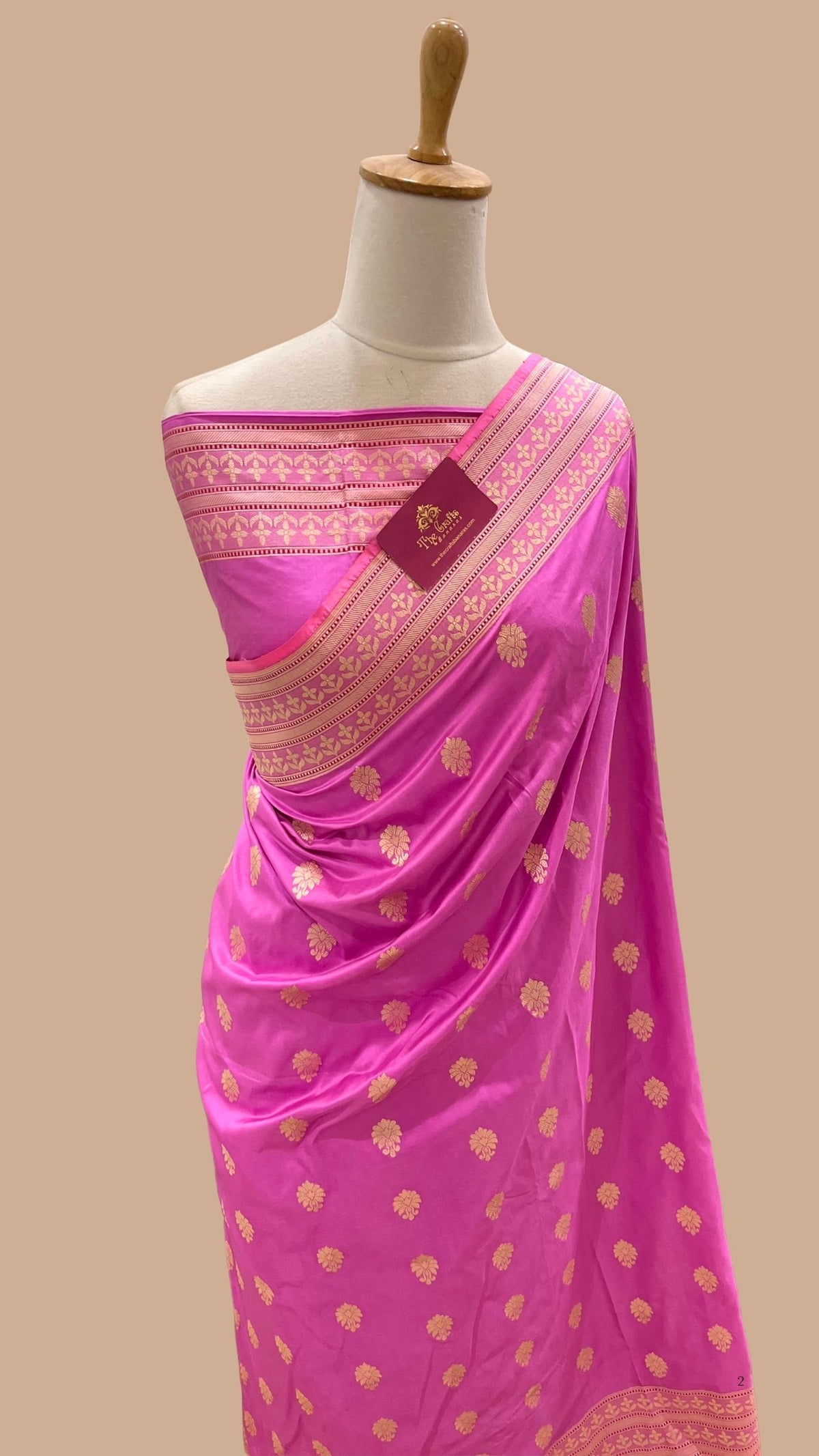 Pure Katan Silk Handloom Banarasi Saree - with kadhua motifs