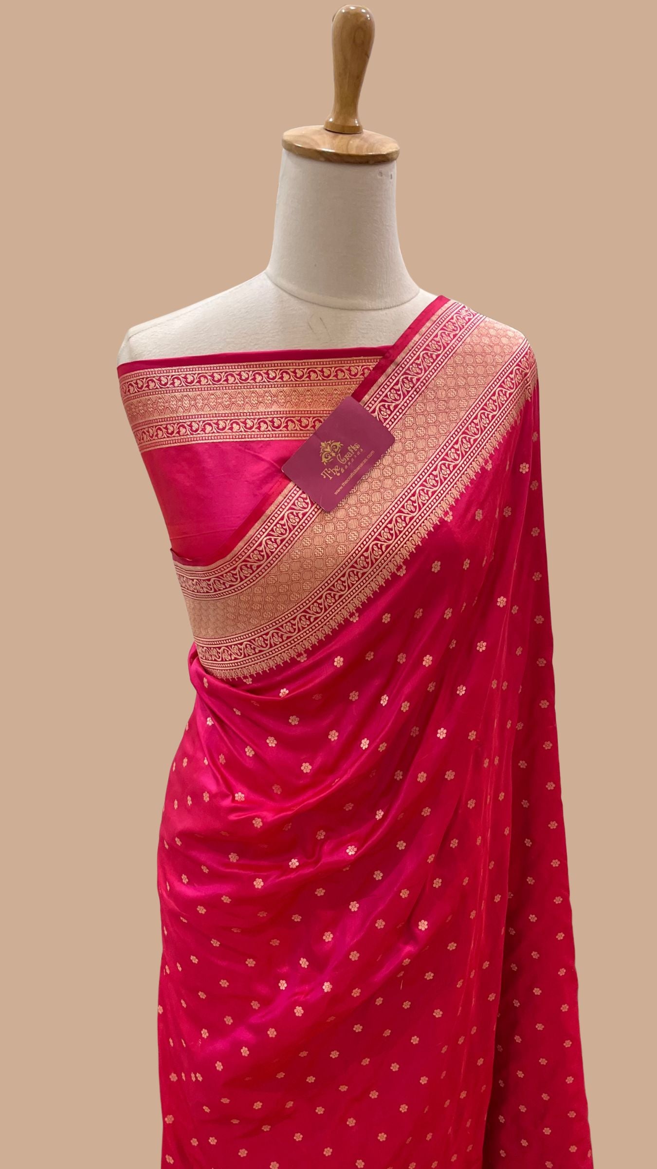 Pure Katan Silk Handloom Banarasi Saree - Motifs Work