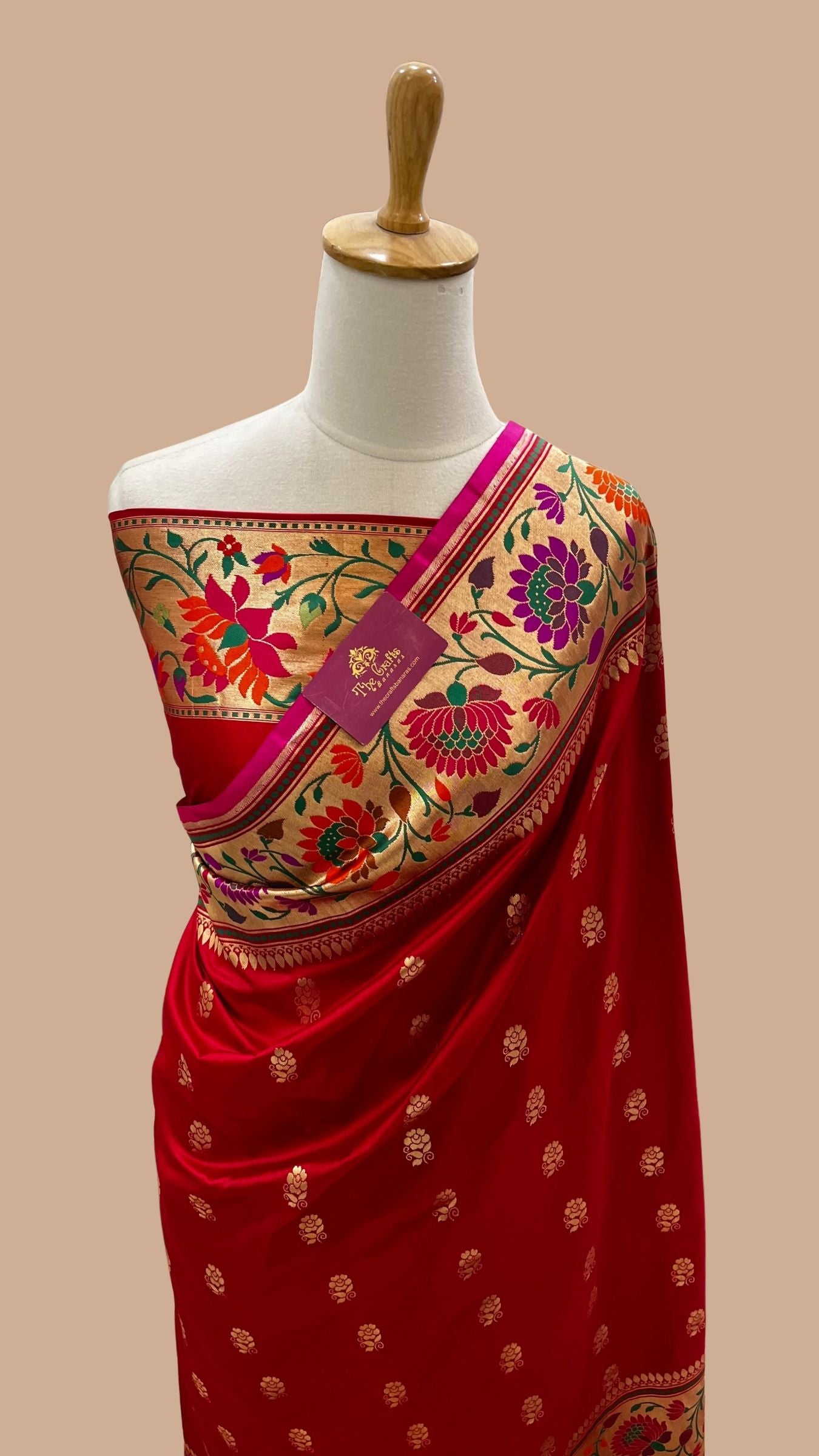 Pure Katan Silk Handloom Banarasi Saree - with kadhua meenakari motifs