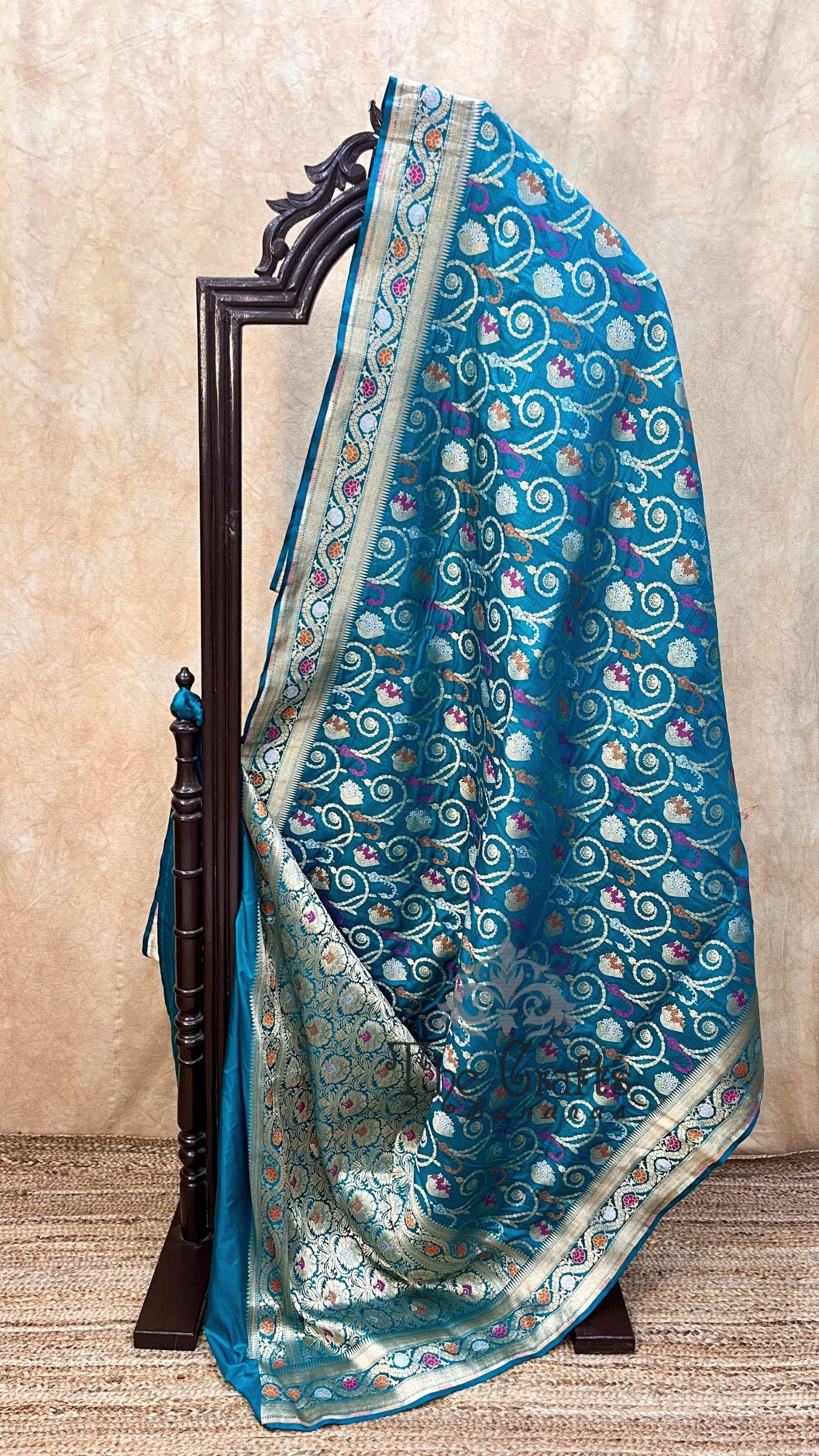Pure Katan Silk Handloom Banarasi Saree - Jaal Work With Meenakari