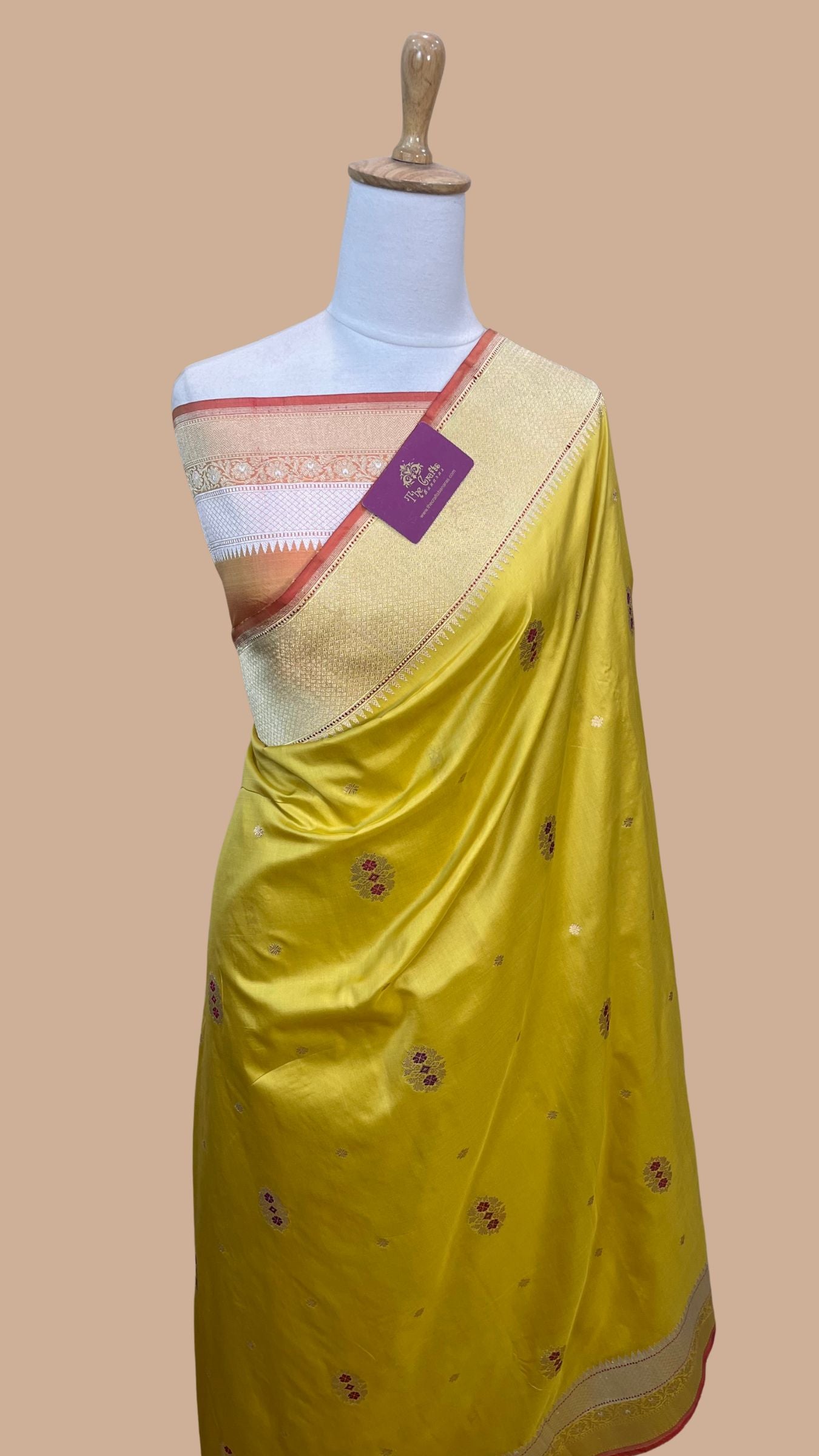 Pure Katan Silk Handloom Banarasi Saree - With Sona Rupa Kadhua Motifs