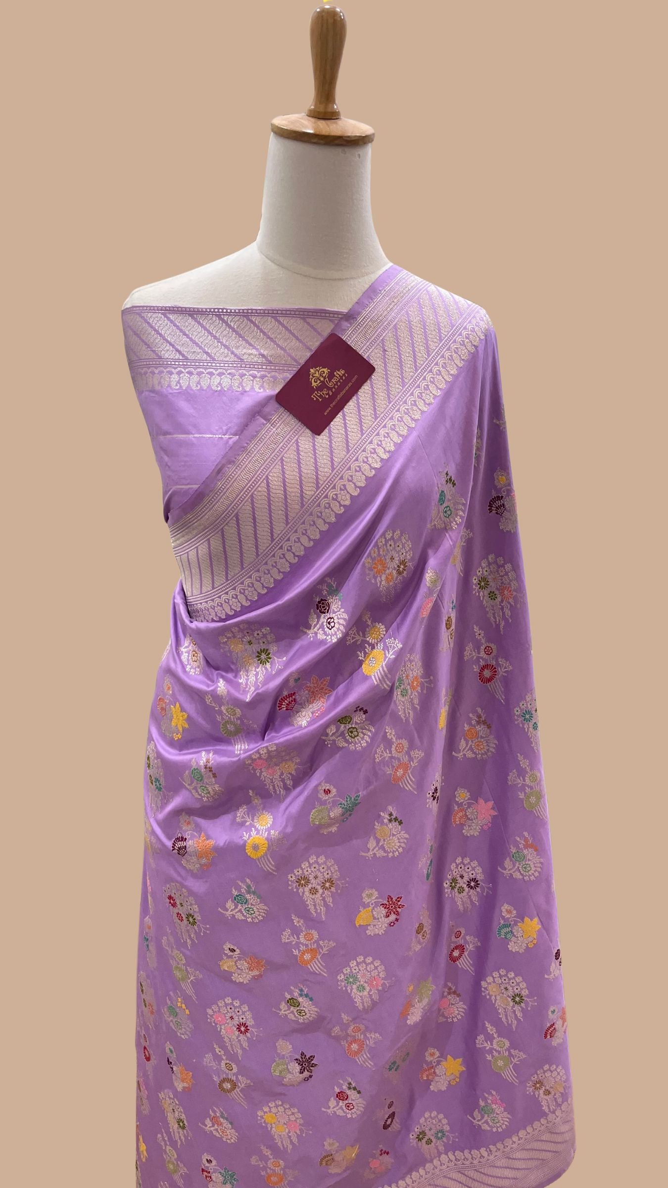 Pure Katan Silk Handloom Banarasi Saree - All Over Kadiyal Jaal Work