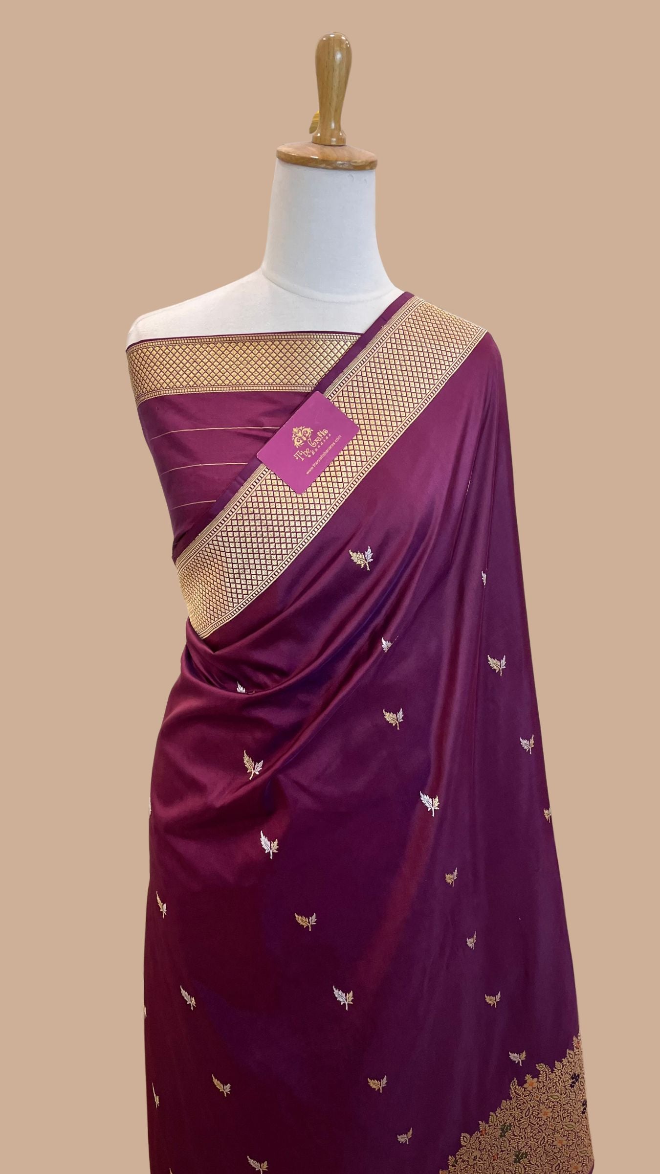 Pure Katan Silk Handloom Banarasi Saree - with kadhua motifs
