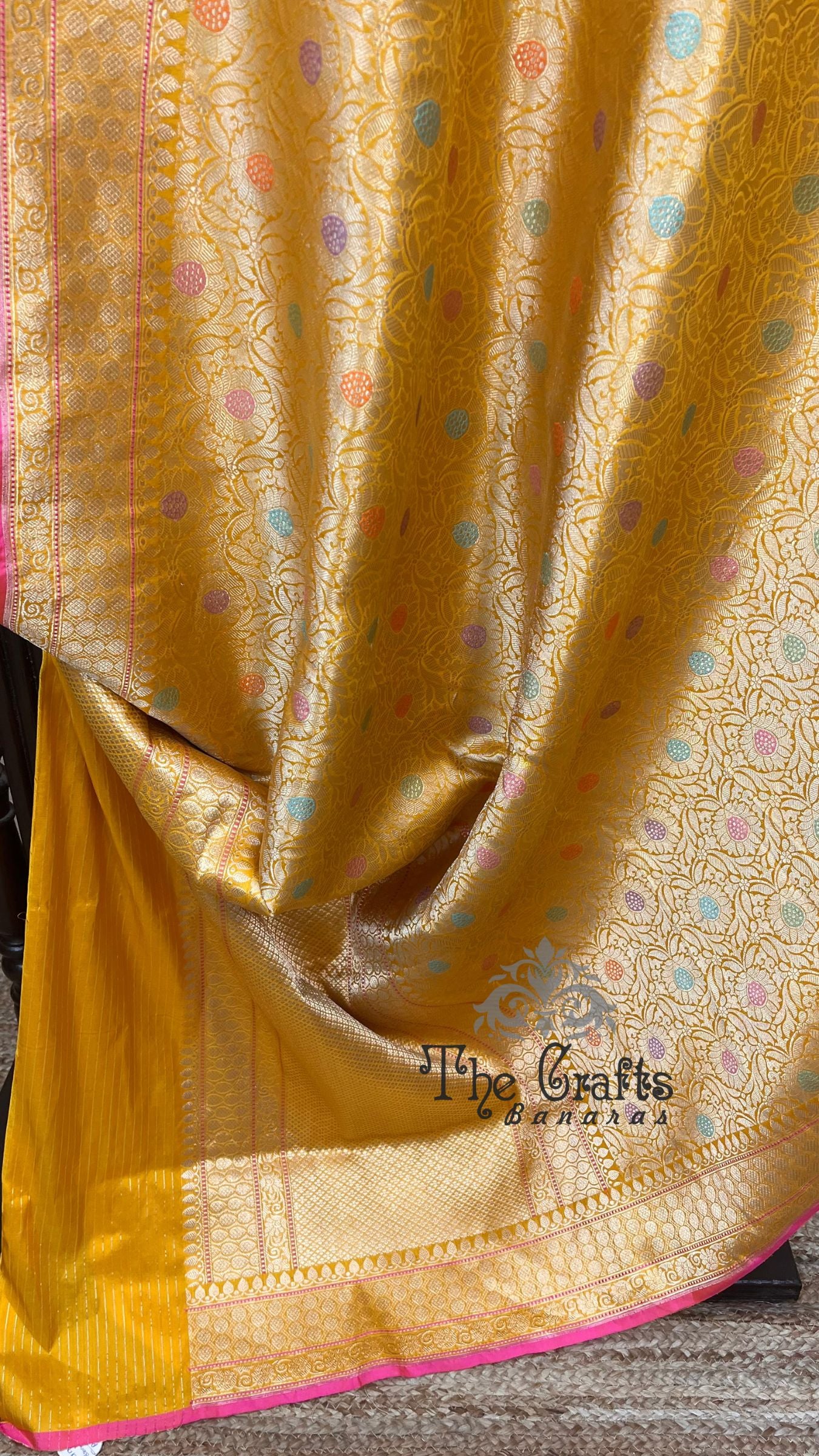 Pure Katan Silk Handloom Banarasi Saree - Kadhua Tanchui Brocade Meena