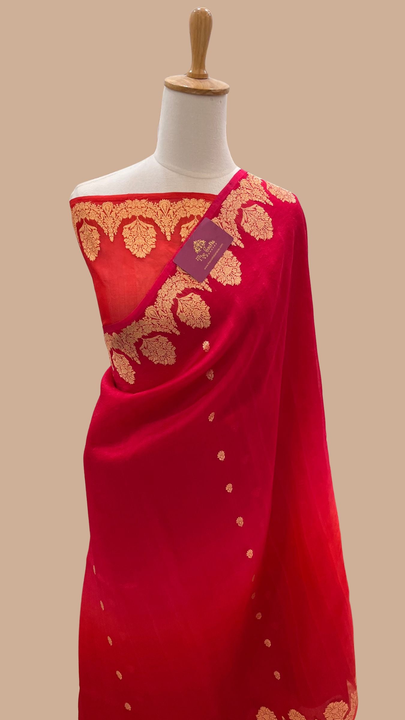 Pure Kora Silk Handloom Banarasi Saree - With Kadhua motifs