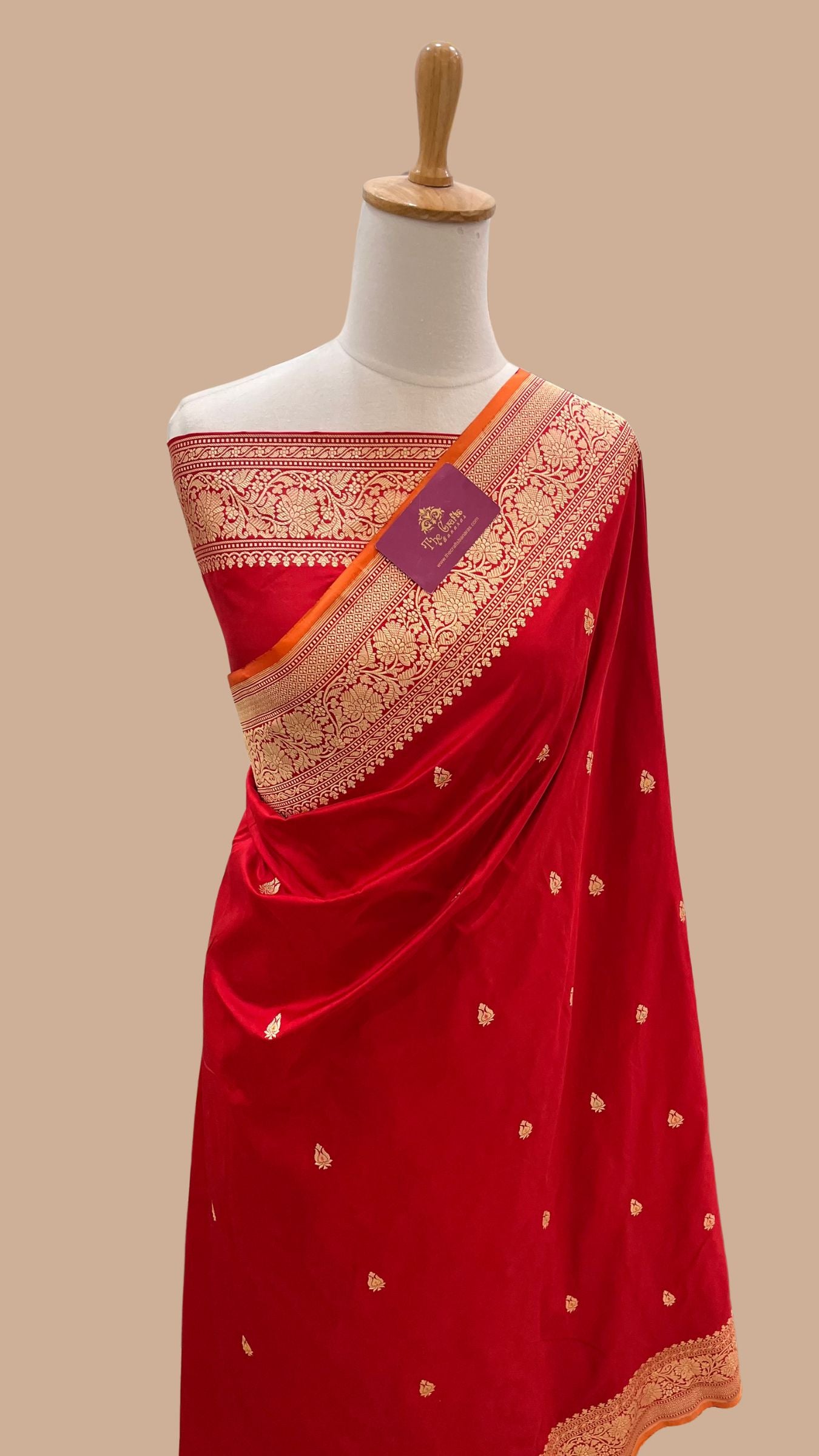 Pure Katan Silk Handloom Banarasi Saree - with kadhua motifs