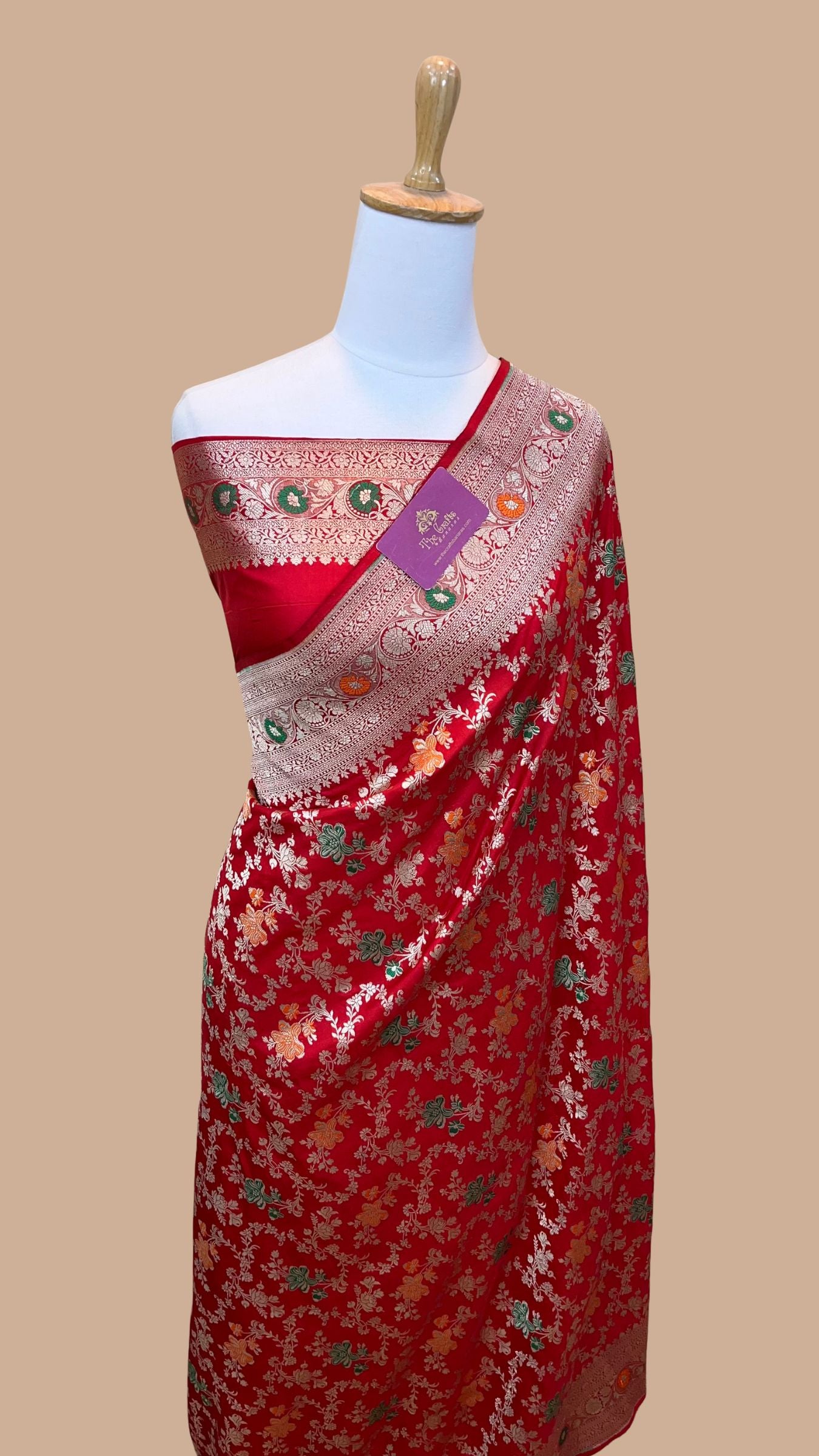 Pure Katan Silk Handloom Banarasi Saree - Jall With Meenakari