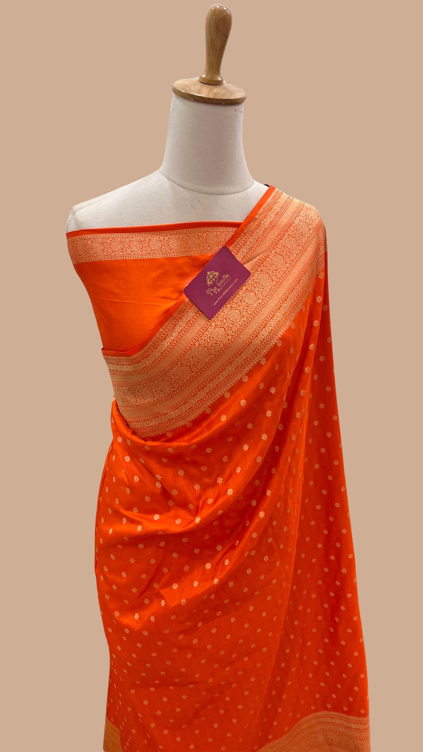 Pure Katan Silk Handloom Banarasi Saree - Motifs Work